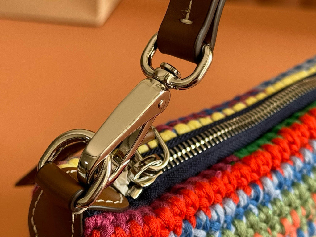 MIU MIU CROCHET TOTE BAG 25 IN MULTICOLORED WOVEN RAFFIA