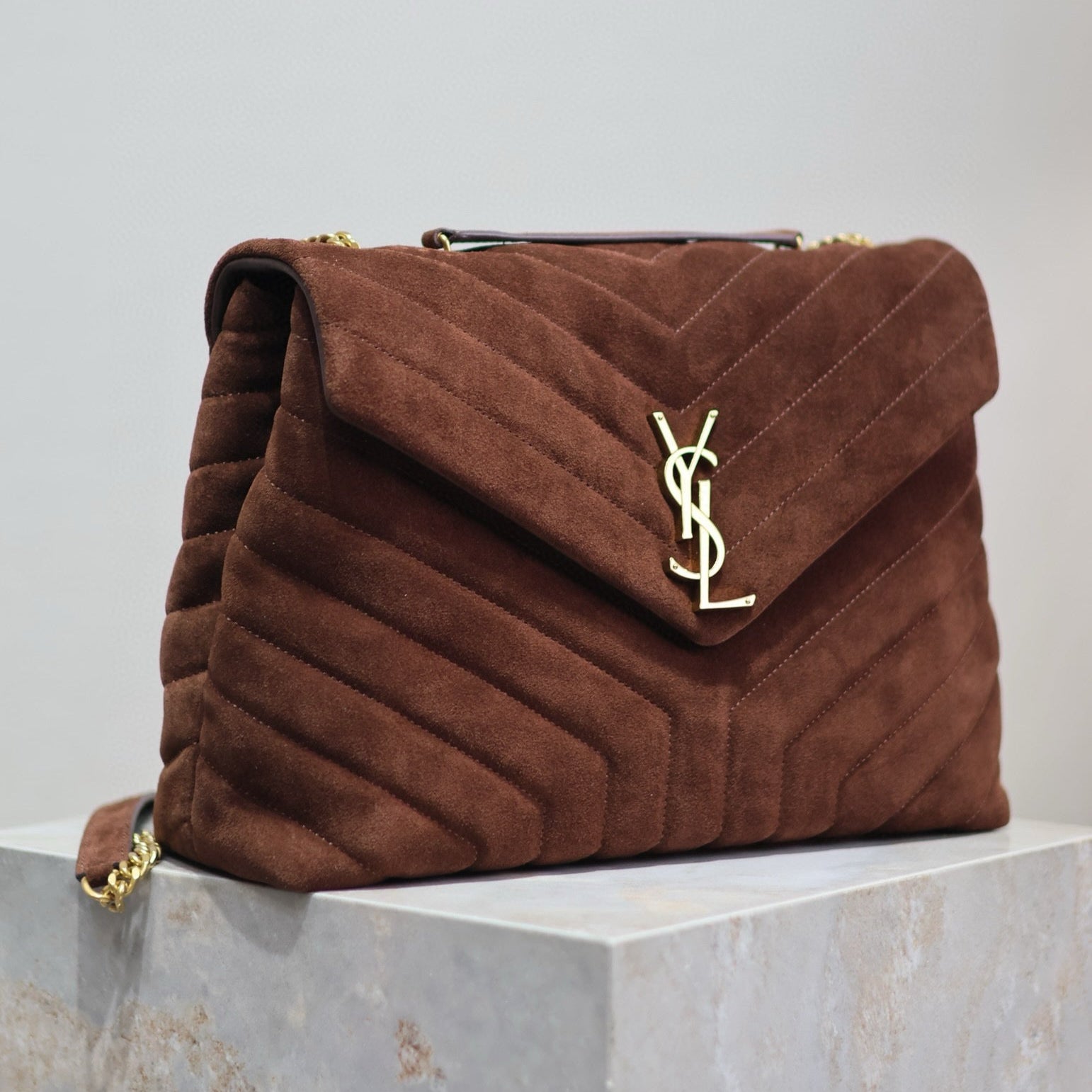SAINT LAURENT LOULOU 32 IN BROWN SUEDE CALFSKIN GOLD HARDWARE