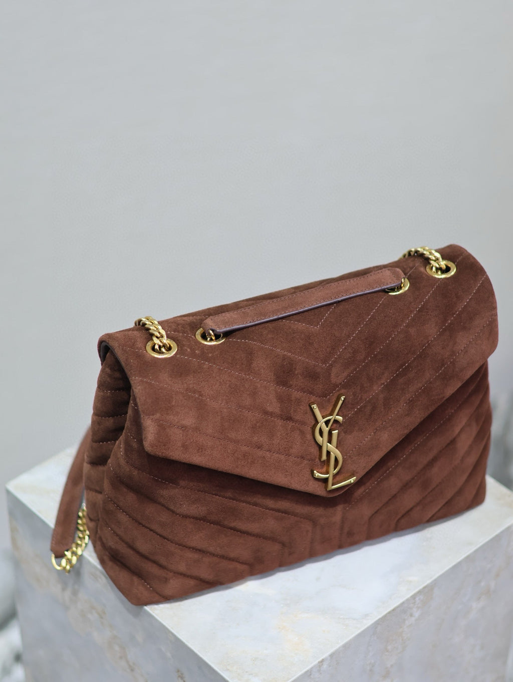 SAINT LAURENT LOULOU 32 IN BROWN SUEDE CALFSKIN GOLD HARDWARE