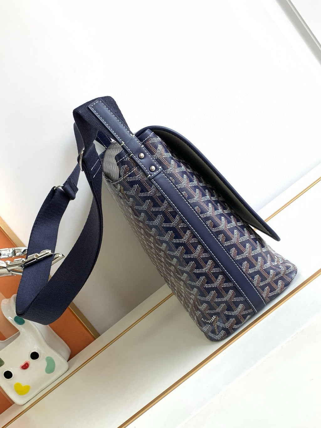 GOYARD CAPETIEN MESSENGER BAG 39 IN NAVY BLUE GOYARDINE CANVAS AND CALFSKIN