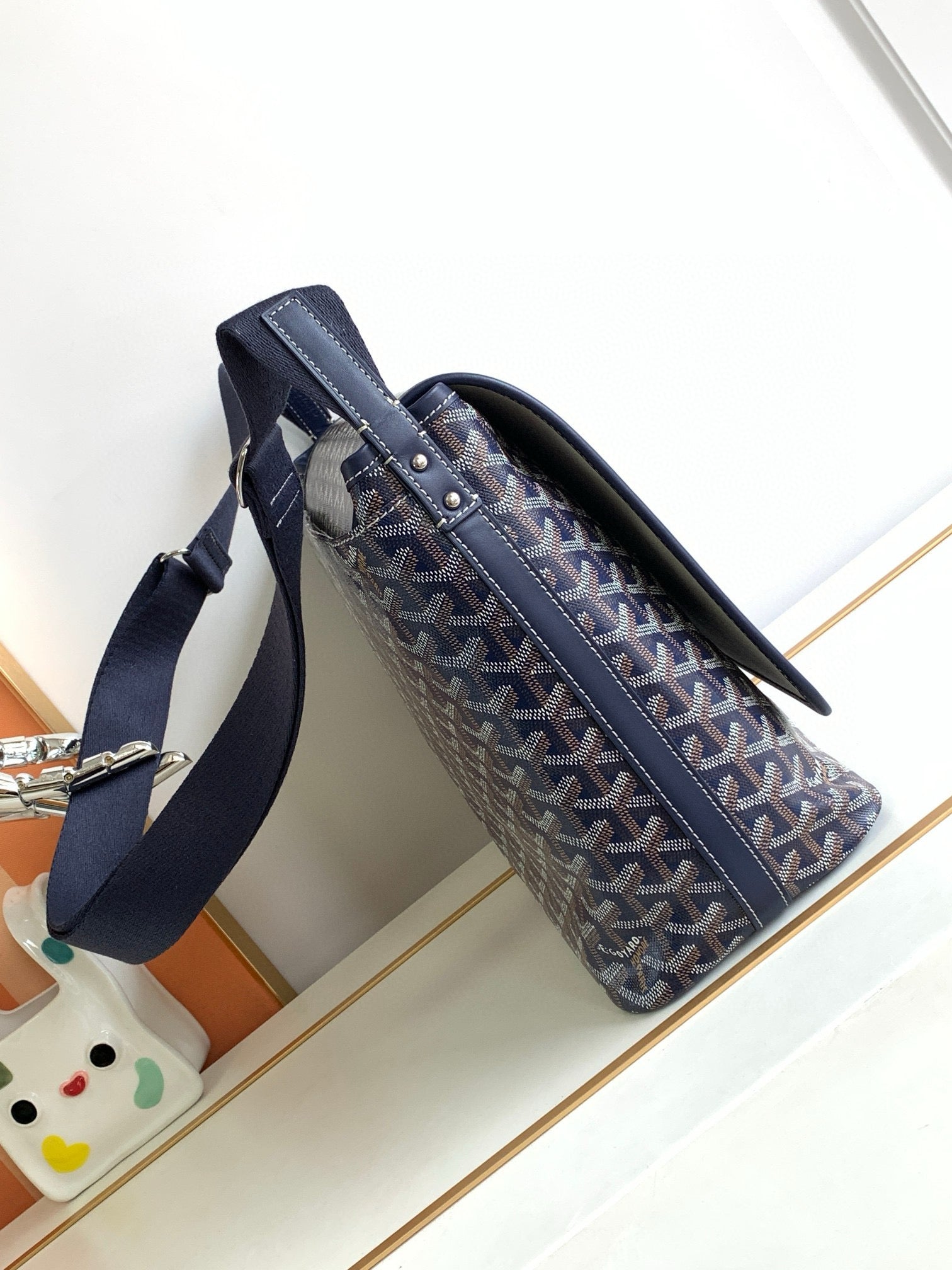 GOYARD CAPETIEN MESSENGER BAG 39 IN NAVY BLUE GOYARDINE CANVAS AND CALFSKIN