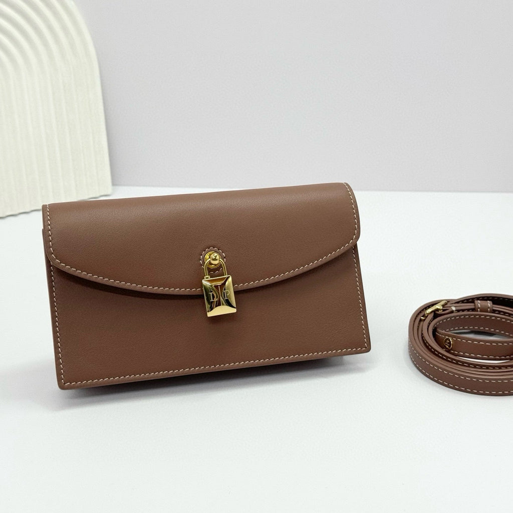 LORO PIANA EXTRA POCHETTE 18 IN CARAMEL SUGAR CALFSKIN GOLD HARDWARE