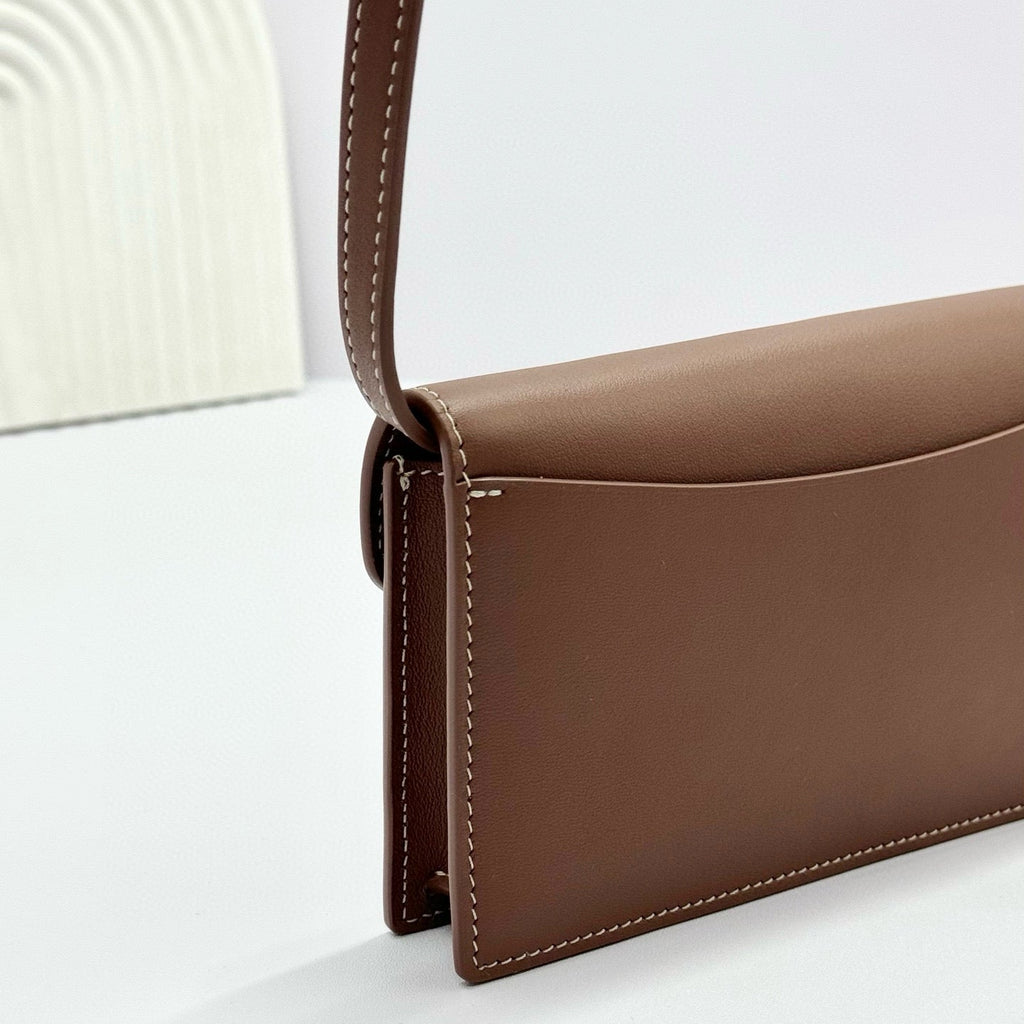 LORO PIANA EXTRA POCHETTE 18 IN CARAMEL SUGAR CALFSKIN GOLD HARDWARE