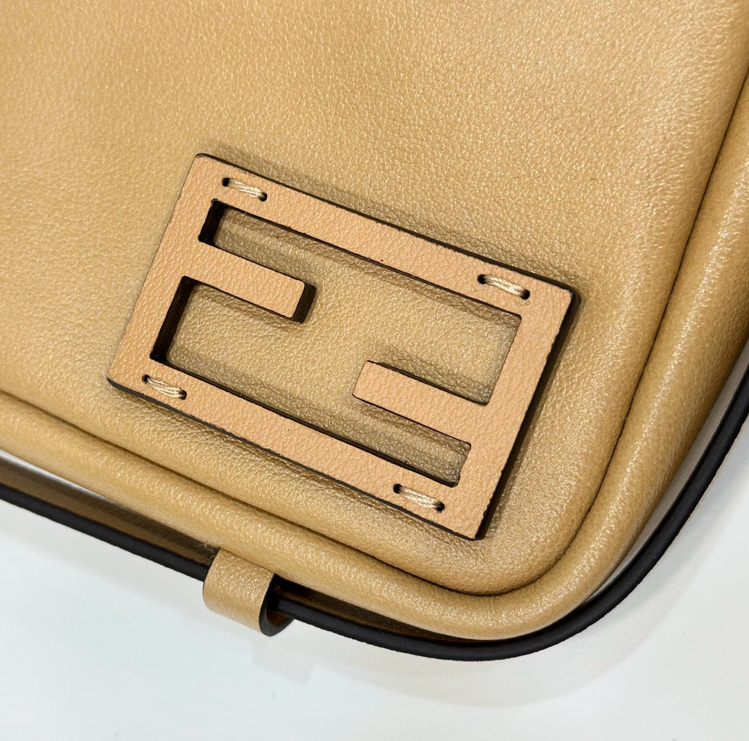 FENDI SIMPLY MINI 22 IN LIGHT BROWN GRAINED CALFSKIN