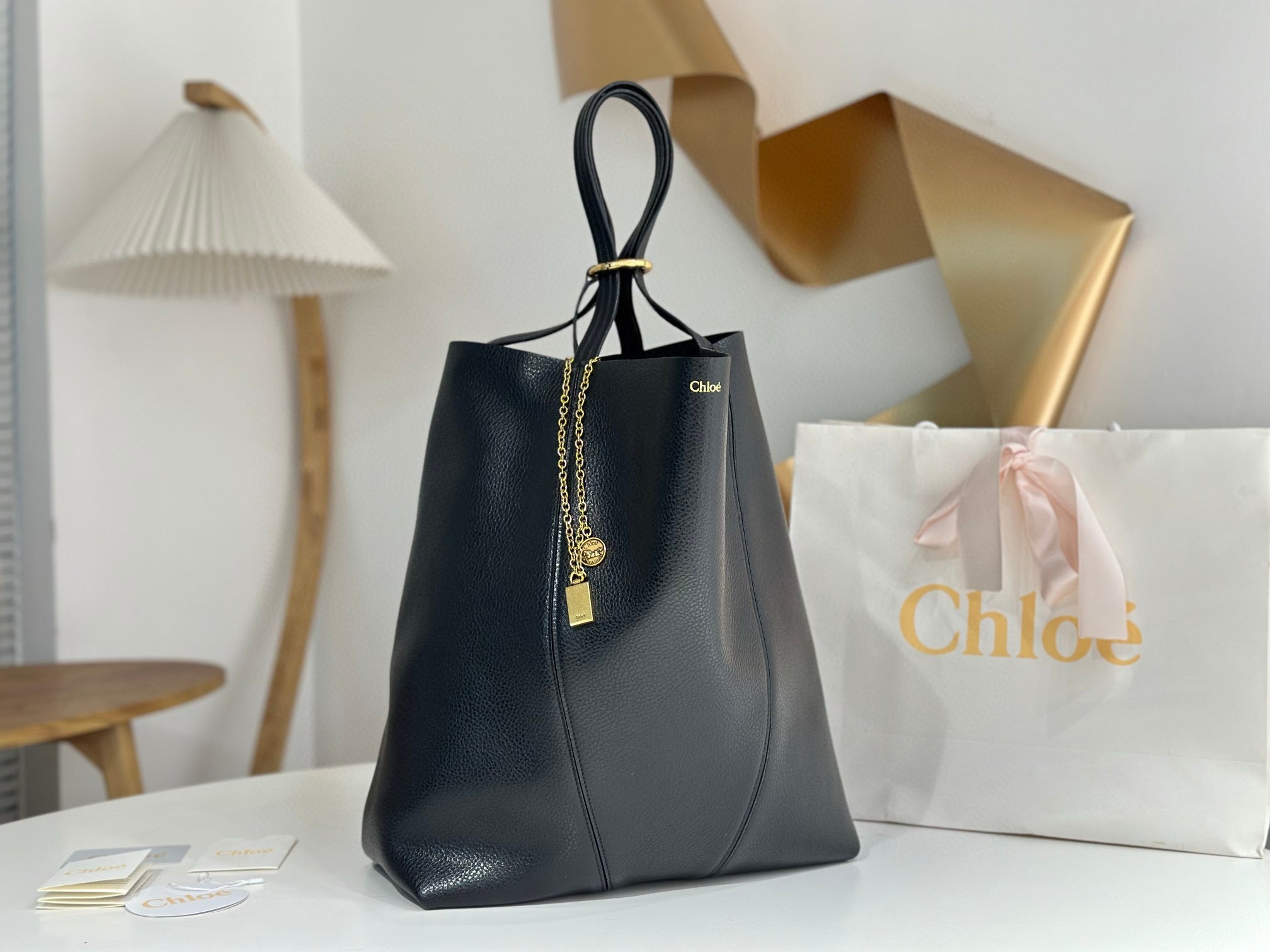 CHANEL Chlo Spin tote bag in black grained leather