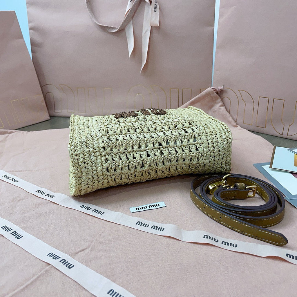MIU MIU CROCHET TOTE BAG 23 IN NATURAL WOVEN RAFFIA