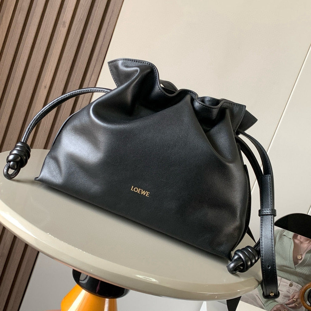 LOEWE LOE MEDIUM 30 FLAMENCO KNOT IN BLACK LAMBSKIN GLOGO