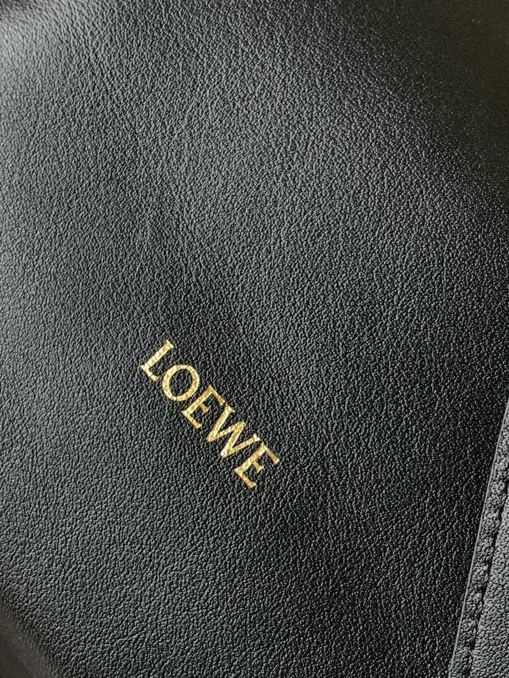 LOEWE LOE MEDIUM 30 FLAMENCO KNOT IN BLACK LAMBSKIN GLOGO