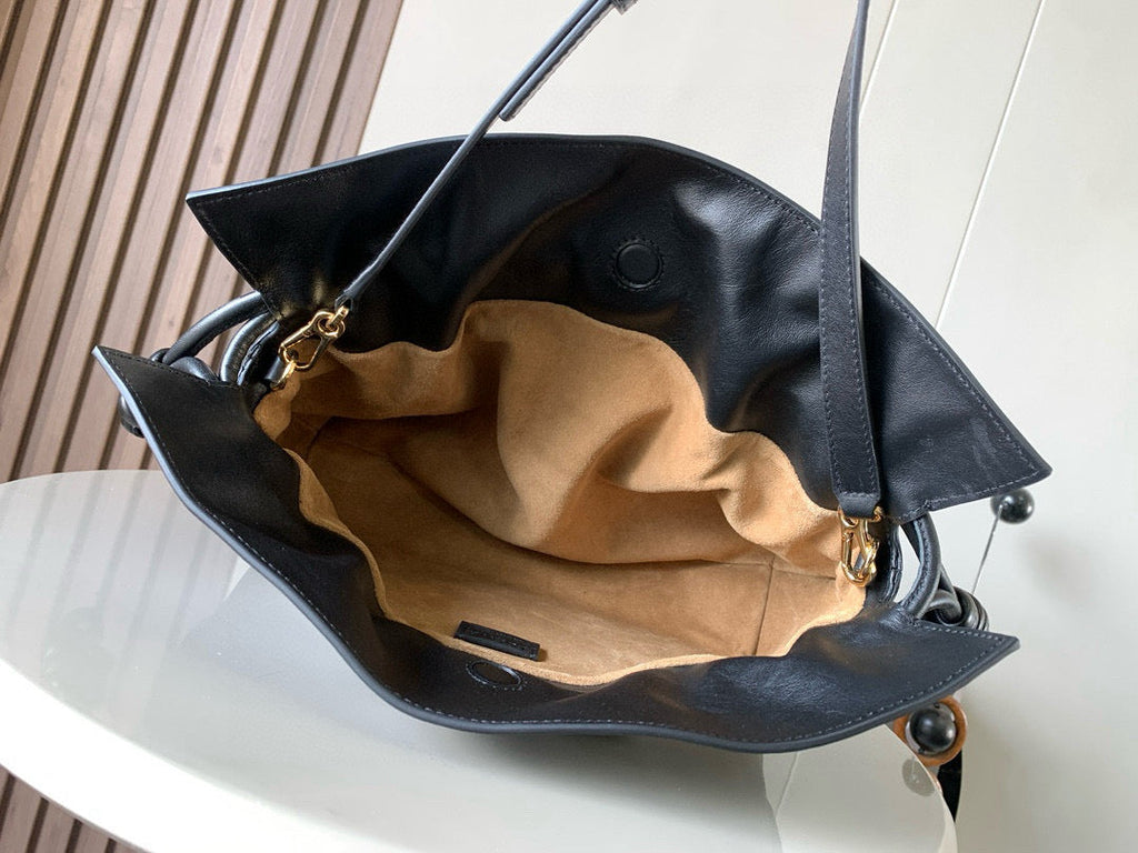LOEWE LOE MEDIUM 30 FLAMENCO KNOT IN BLACK LAMBSKIN GLOGO