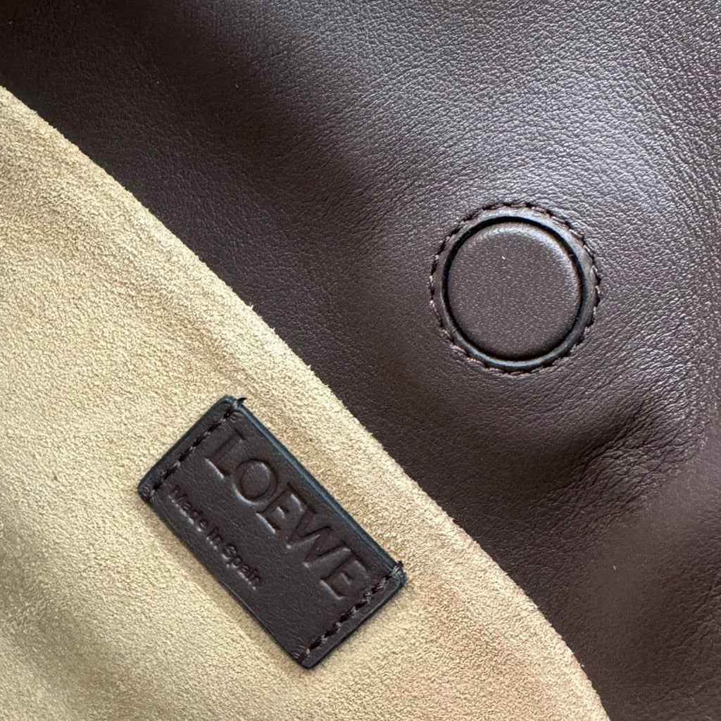 LOEWE LOE 23 FLAMENCO PURSE BUCKET IN CHESTNUT BROWN CALFSKIN