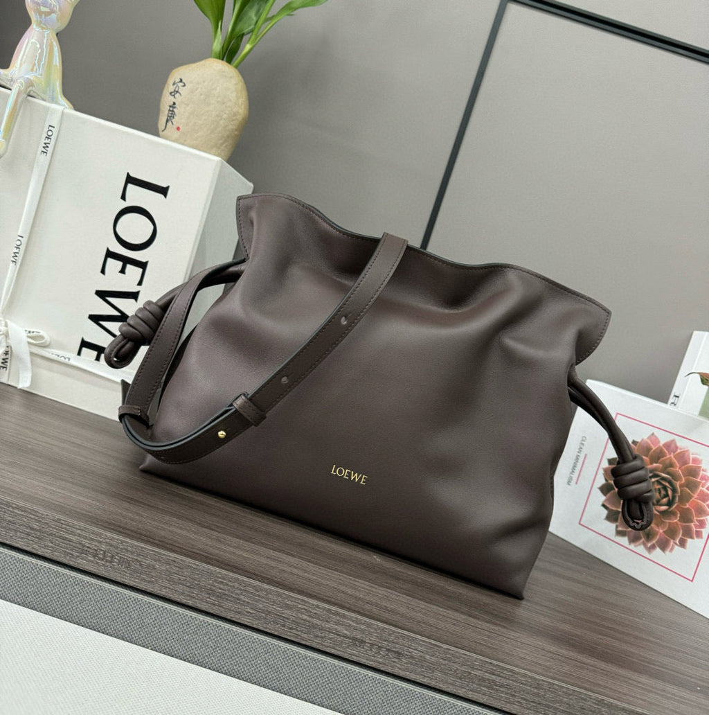 LOEWE LOE 30 FLAMENCO PURSE BUCKET IN CHESTNUT BROWN CALFSKIN
