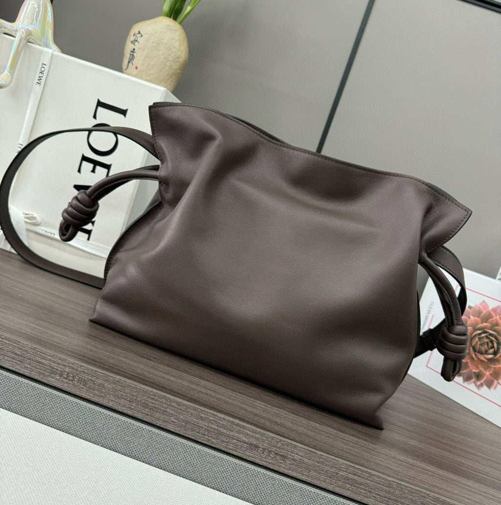 LOEWE LOE 30 FLAMENCO PURSE BUCKET IN CHESTNUT BROWN CALFSKIN