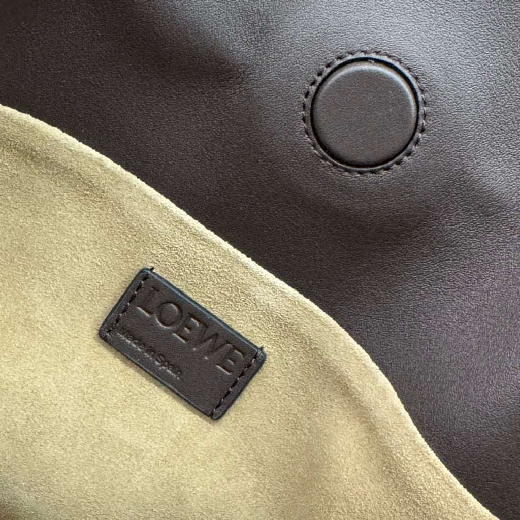 LOEWE LOE 30 FLAMENCO PURSE BUCKET IN CHESTNUT BROWN CALFSKIN
