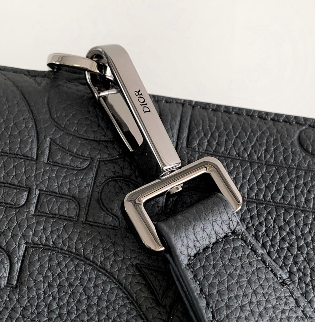 DIOR CLUTCH 27 BAG IN BLACK CALFSKIN EMBOSSED LOGO
