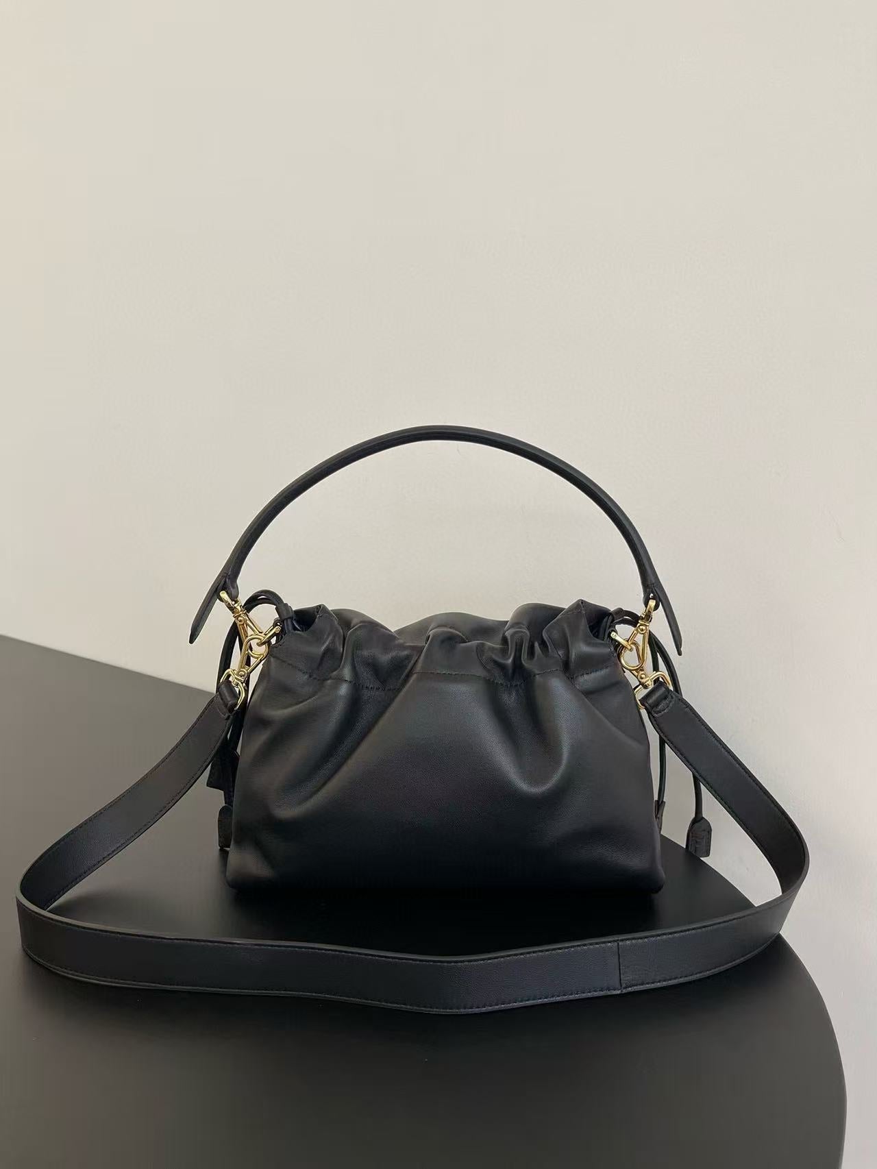 FENDI FF MAMMA BAGUETTE 16 IN BLACK CALFSKIN