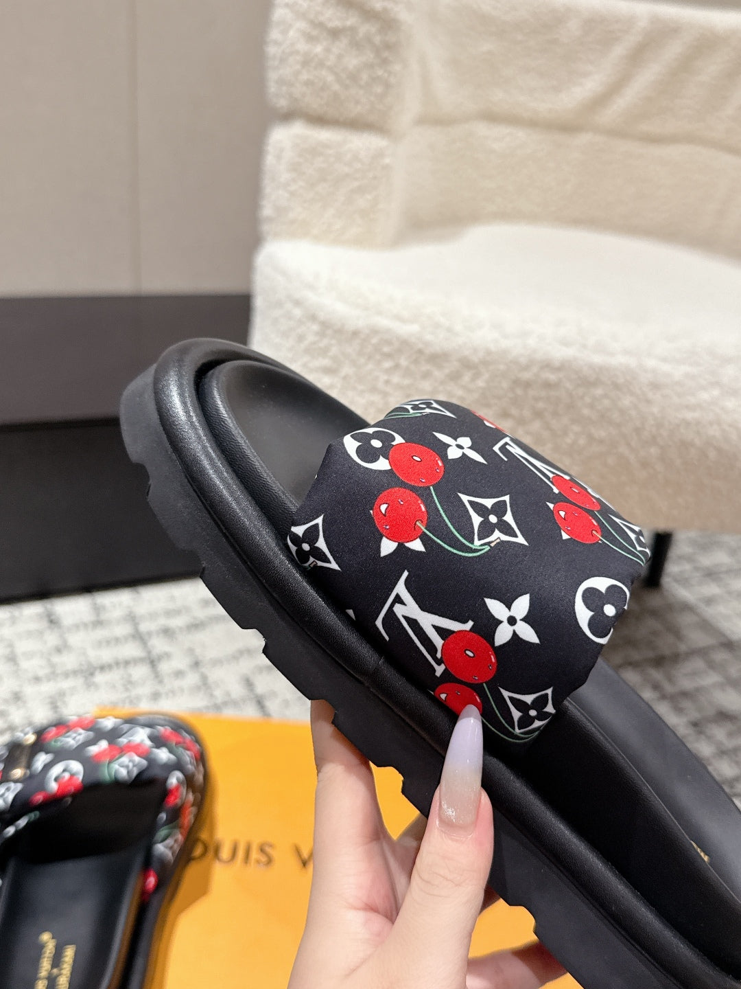 LOUIS VUITTON LV MIAMI-STYLE SANDALS 25S IN BLACK FABRIC AND CALFSKIN