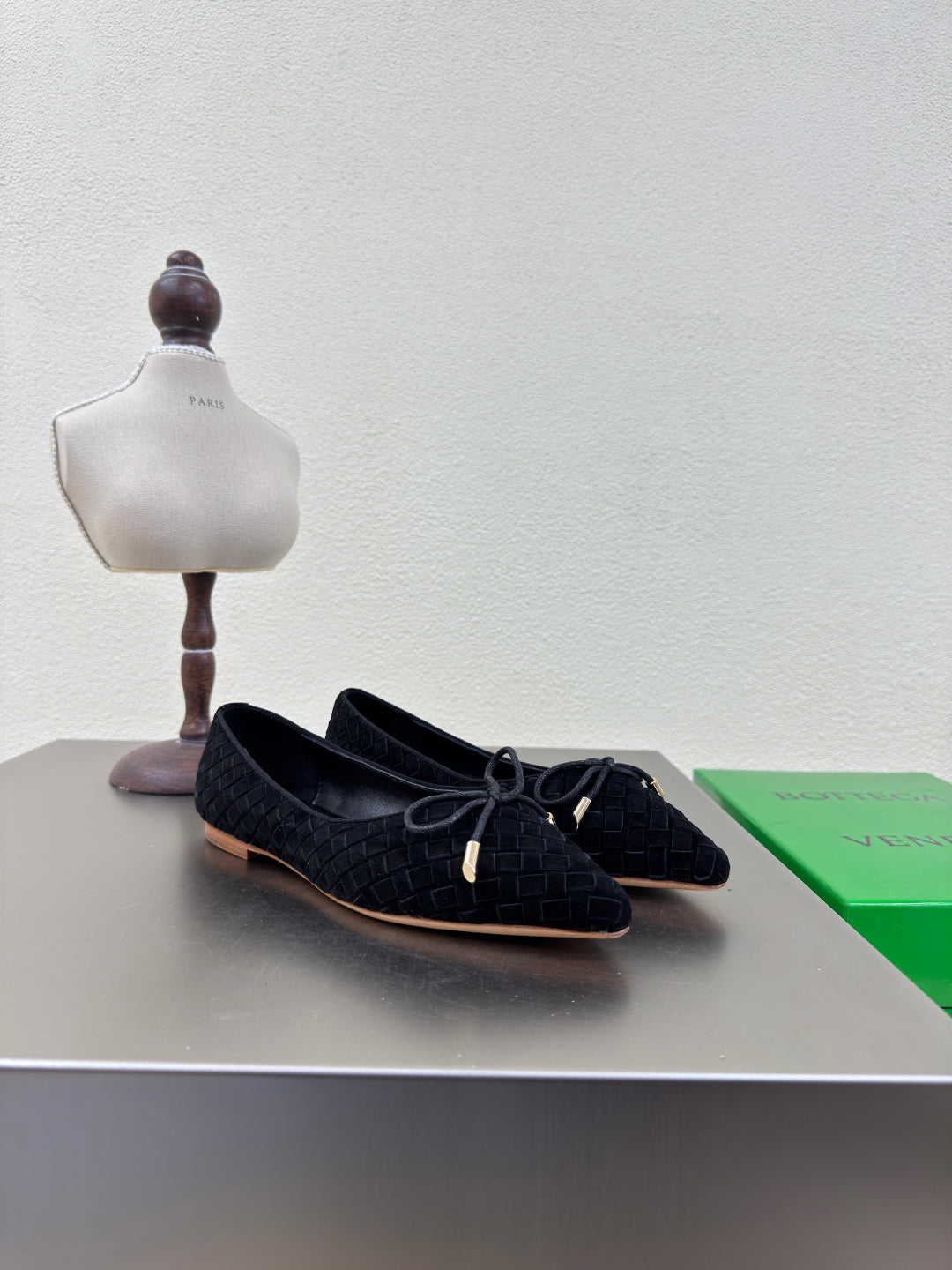 BOTTEGA VENETA BALLET FLAT IN BLACK INTRECCIATO SUEDE WITH BOW