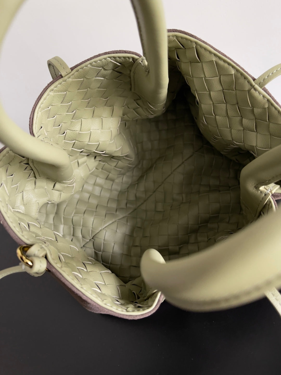BOTTEGA VENETA SMALL PINACOTECA REVERSIBLE TOTE BAG 24 IN MATCHA LAMBSKIN AND BROWN SUEDE