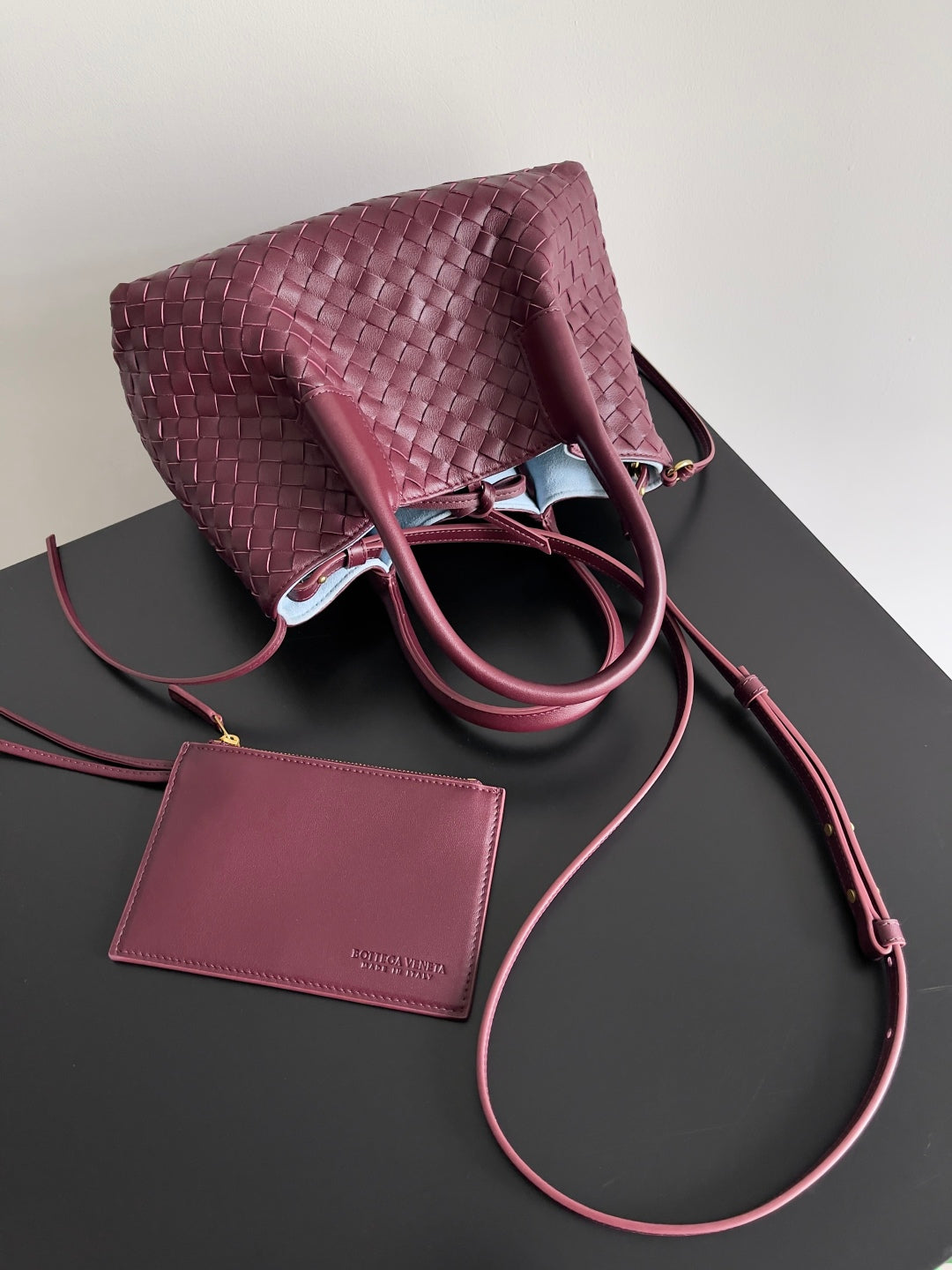 BOTTEGA VENETA SMALL PINACOTECA REVERSIBLE TOTE BAG 24 IN MADDER BROWN LAMBSKIN AND LIGHT BLUE SUEDE