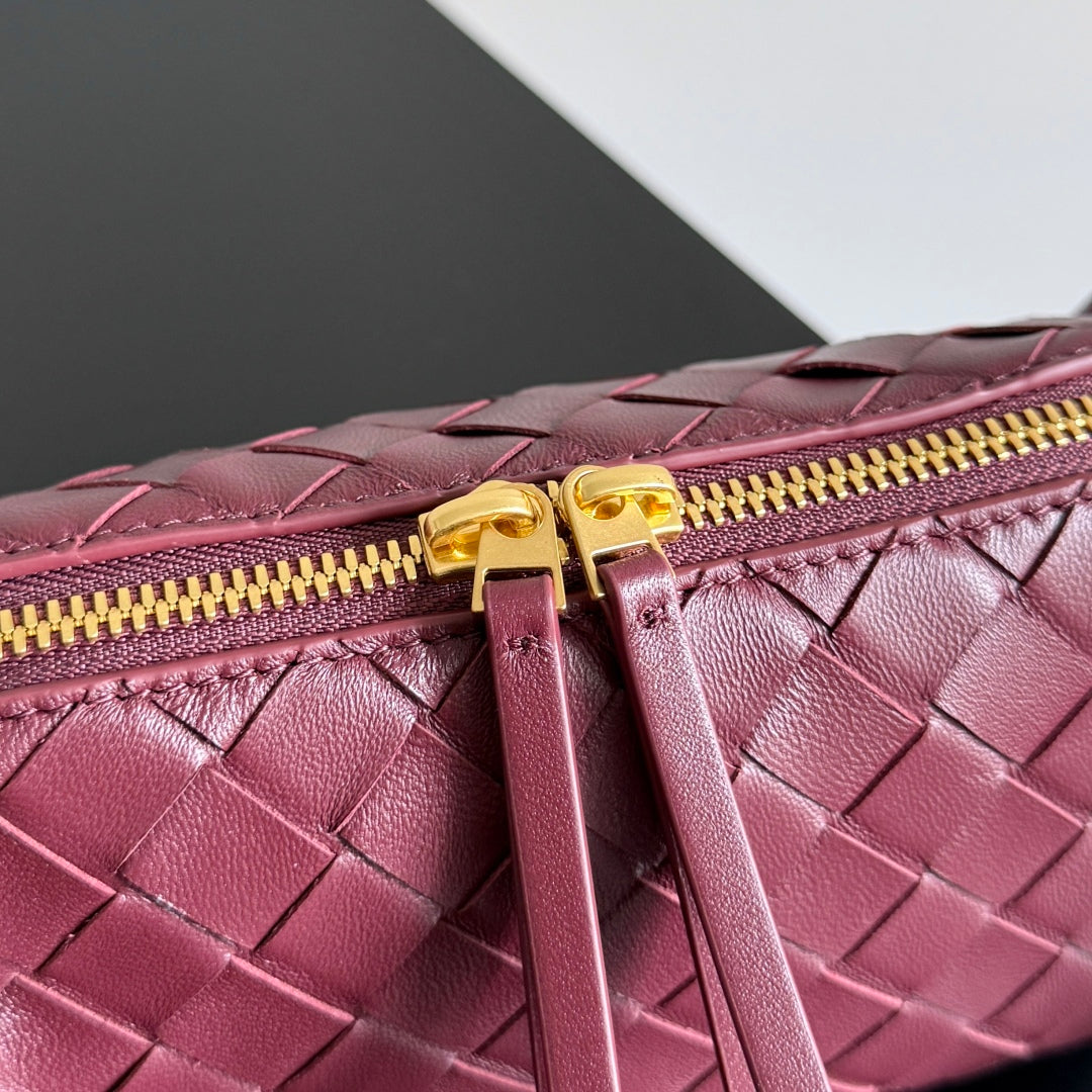 BOTTEGA VENETA CONCERT POUCH 18.5 IN BURGUNDY LAMBSKIN