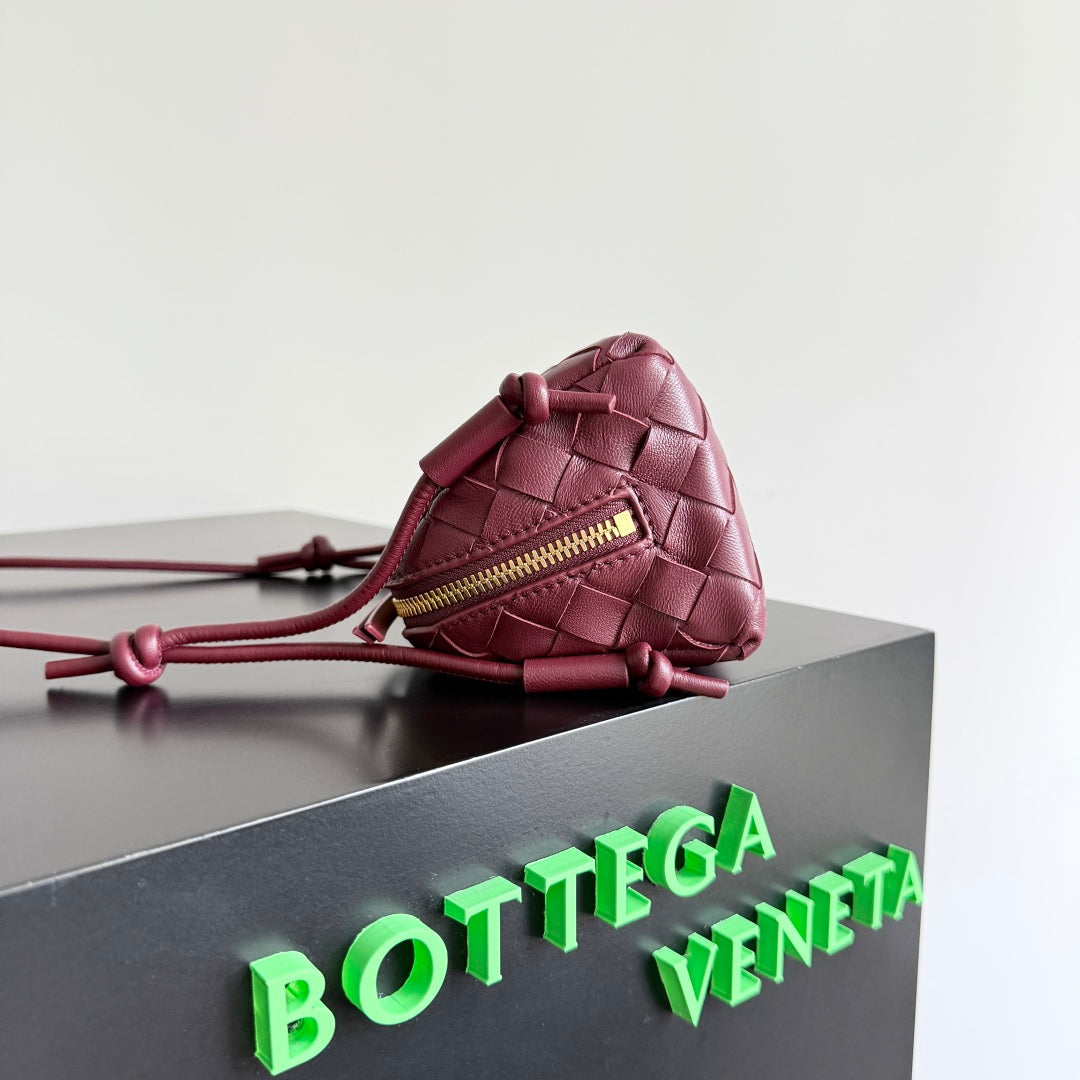 BOTTEGA VENETA CONCERT POUCH 18.5 IN BURGUNDY LAMBSKIN
