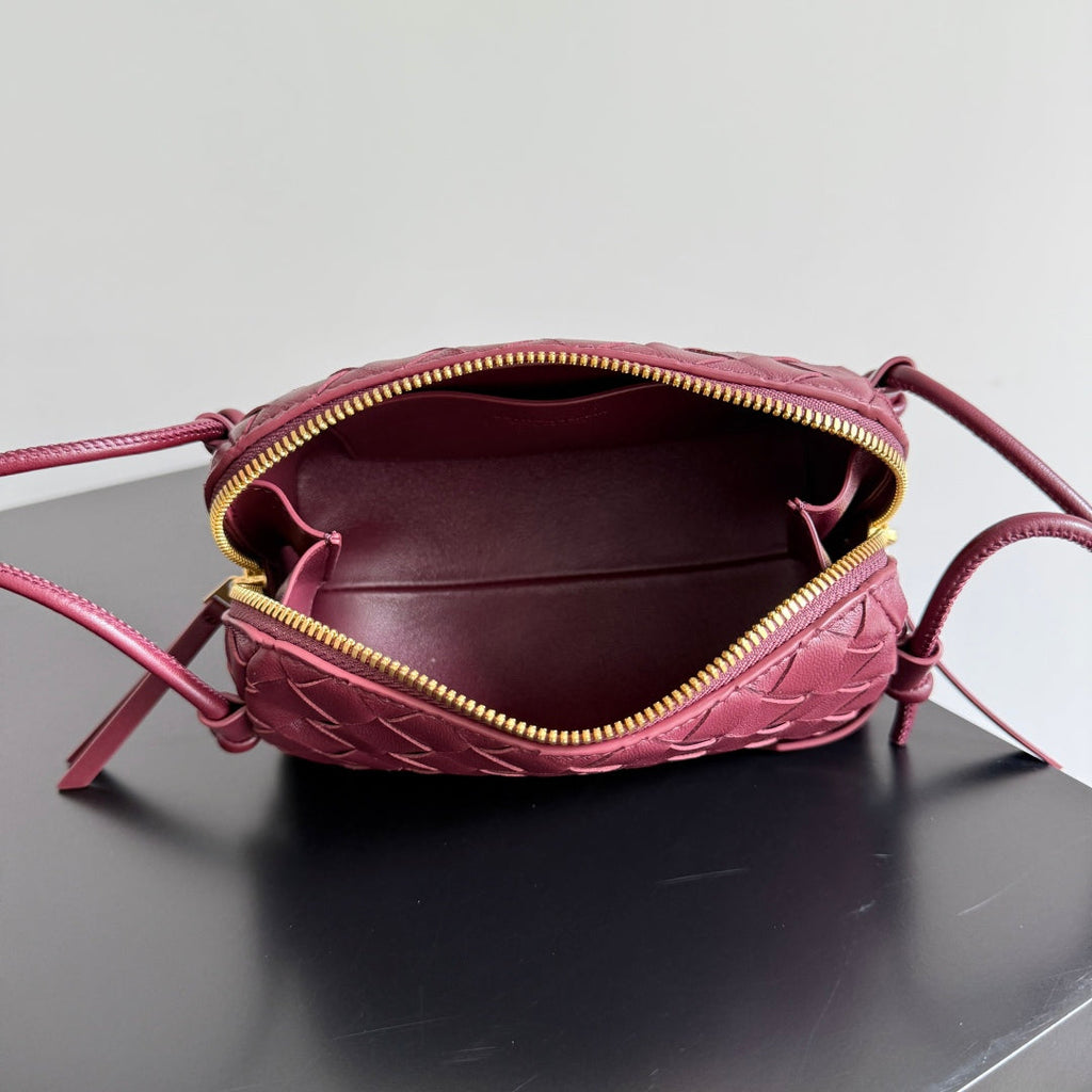 BOTTEGA VENETA CONCERT POUCH 18.5 IN BURGUNDY LAMBSKIN