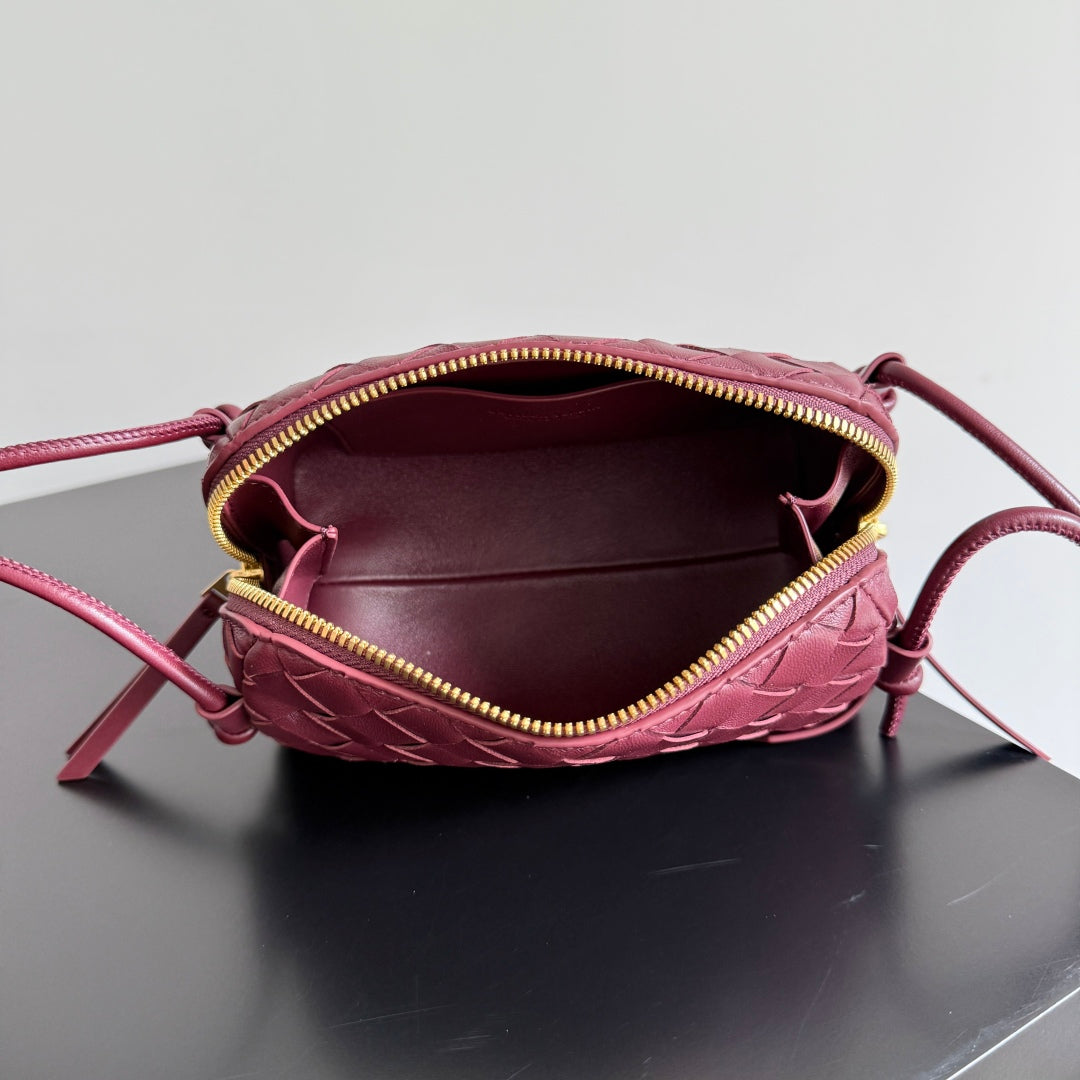 BOTTEGA VENETA CONCERT POUCH 18.5 IN BURGUNDY LAMBSKIN