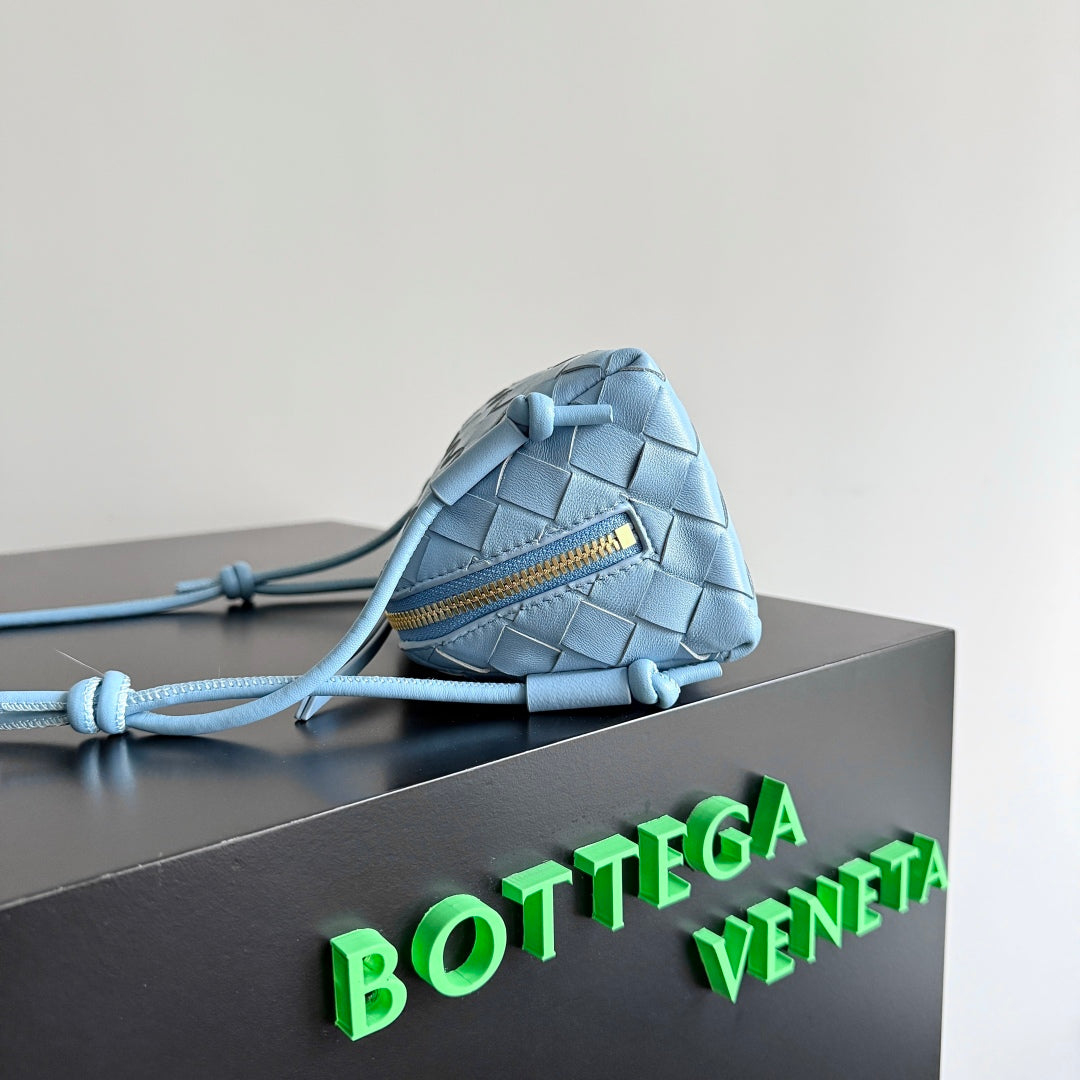 BOTTEGA VENETA CONCERT POUCH 18.5 IN LIGHT BLUE LAMBSKIN
