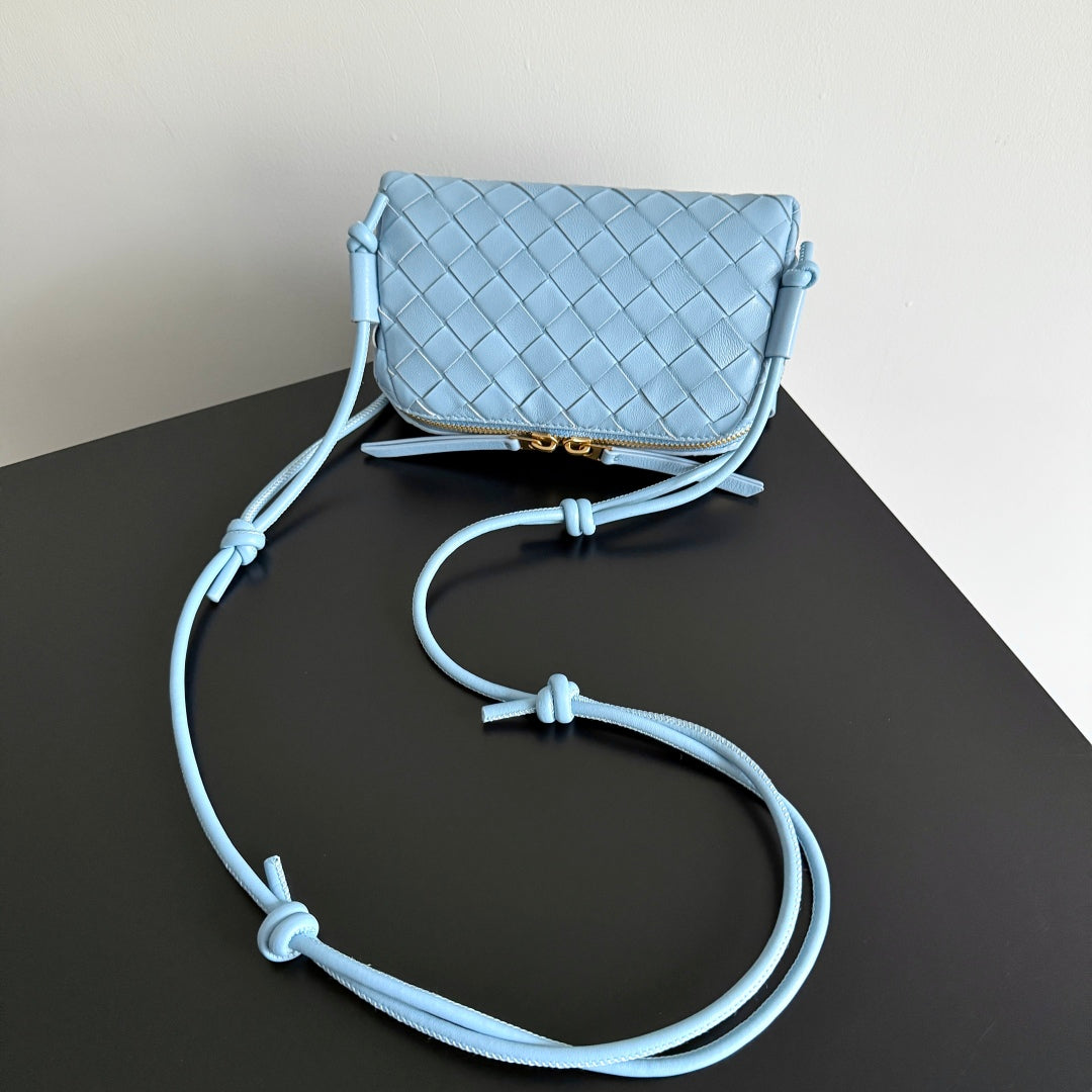 BOTTEGA VENETA CONCERT POUCH 18.5 IN LIGHT BLUE LAMBSKIN