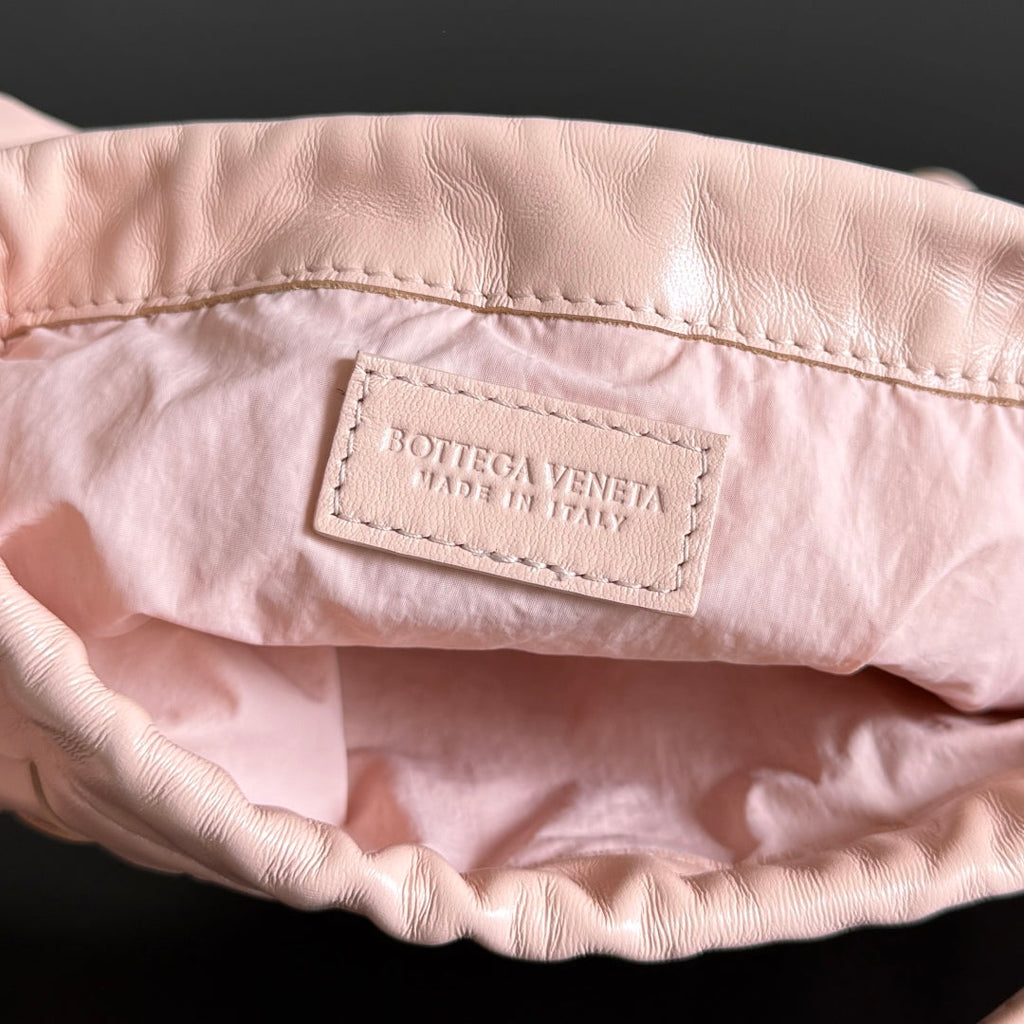 BOTTEGA VENETA SMALL DUSTBAG 21 IN LIGHT PINK LAMBSKIN