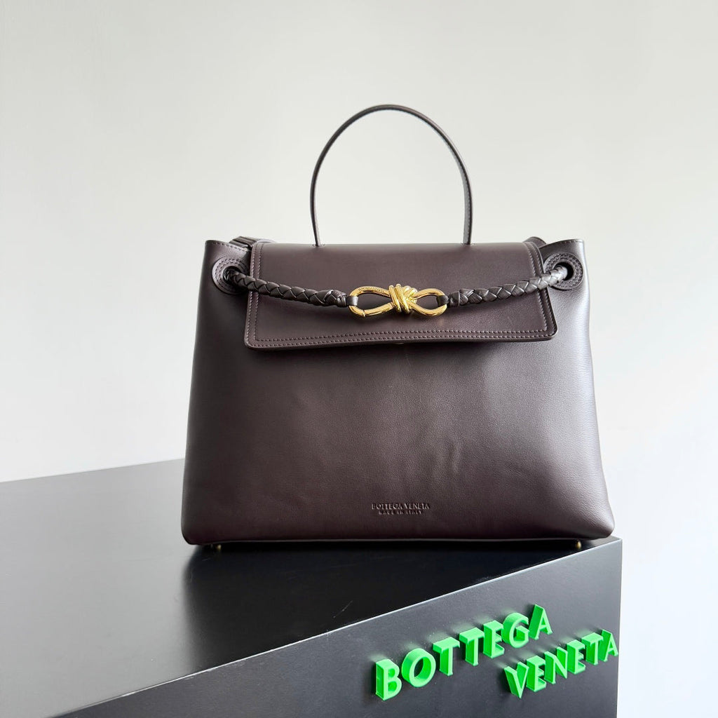 BOTTEGA VENETA MEDIUM CIAO CIAO 34 IN BROWN CALFSKIN