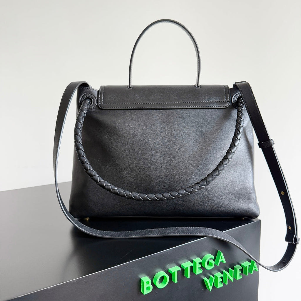 BOTTEGA VENETA MEDIUM CIAO CIAO 34 IN BLACK CALFSKIN