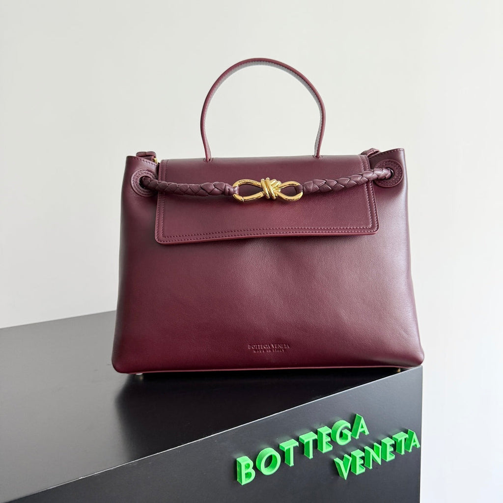 BOTTEGA VENETA MEDIUM CIAO CIAO 34 IN BURGUNDY CALFSKIN