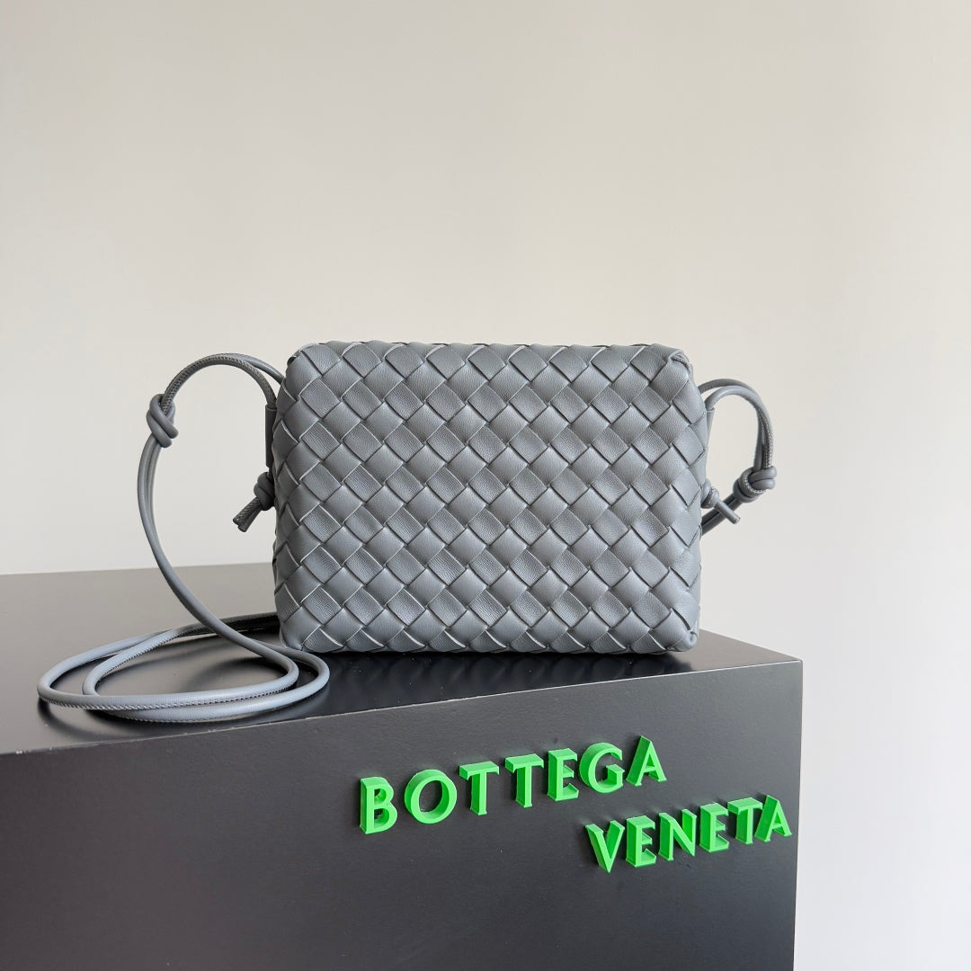 BOTTEGA VENETA MINI LOOP CAMERA BAG 22 IN GREY CALFSKIN