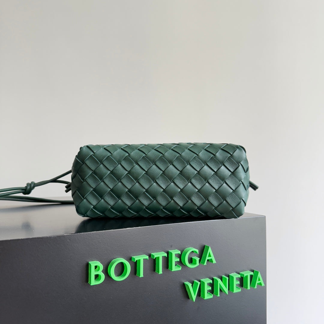 BOTTEGA VENETA MINI LOOP CAMERA BAG 22 IN DARK GREEN CALFSKIN