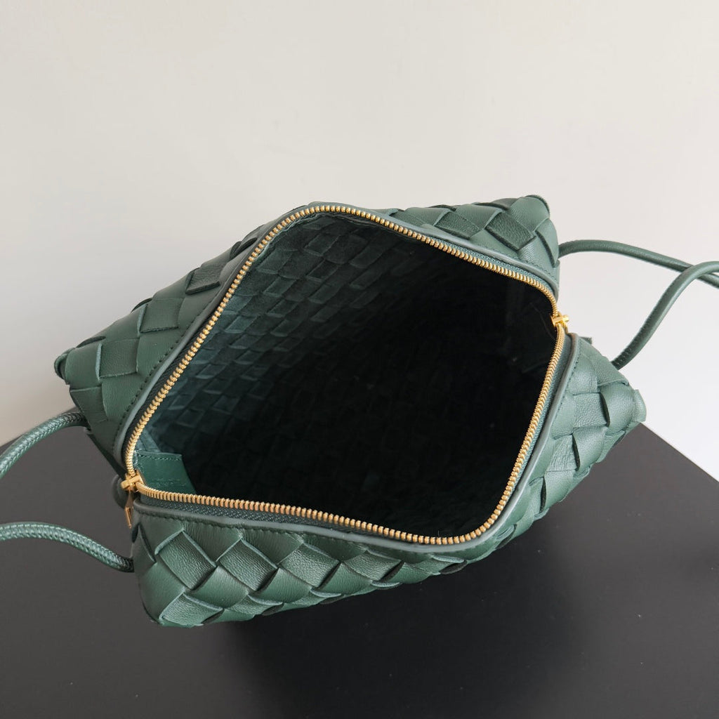 BOTTEGA VENETA MINI LOOP CAMERA BAG 22 IN DARK GREEN CALFSKIN