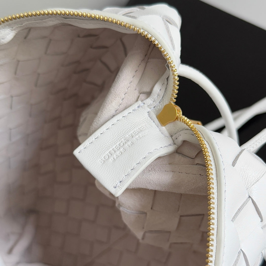 BOTTEGA VENETA MINI LOOP CAMERA BAG 22 IN WHITE CALFSKIN