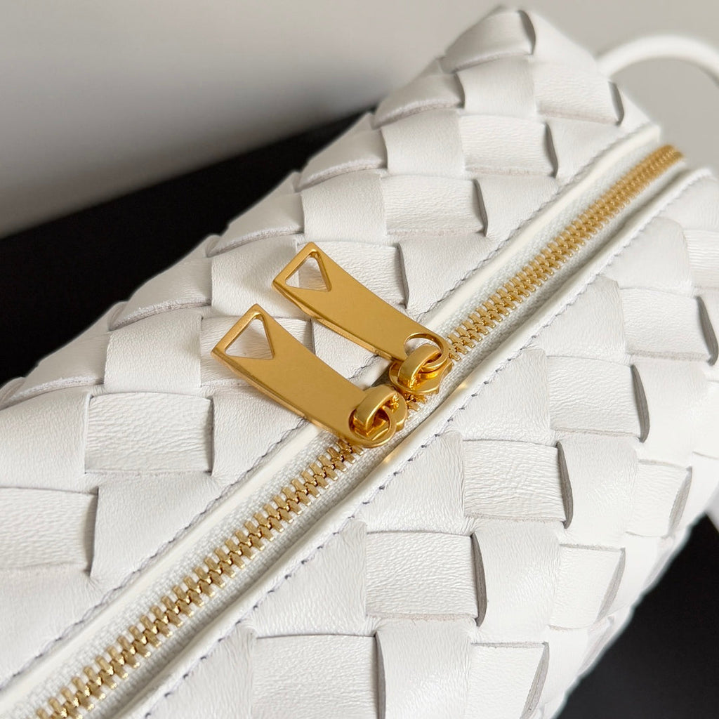 BOTTEGA VENETA MINI LOOP CAMERA BAG 22 IN WHITE CALFSKIN