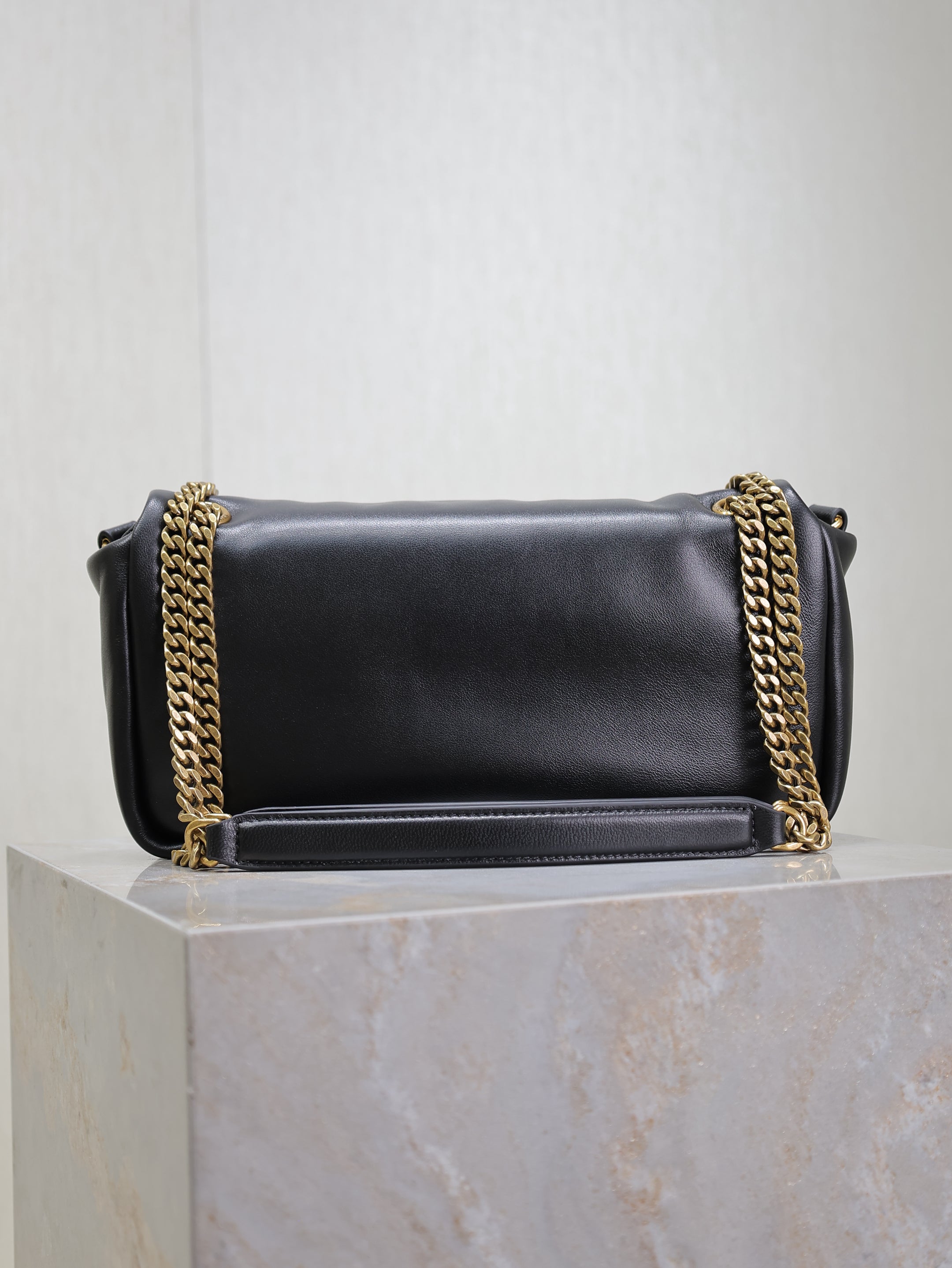 SAINT LAURENT YSL 25S CALYPSO HANDBAG 26 IN BLACK LAMBSKIN GOLD HARDWRE
