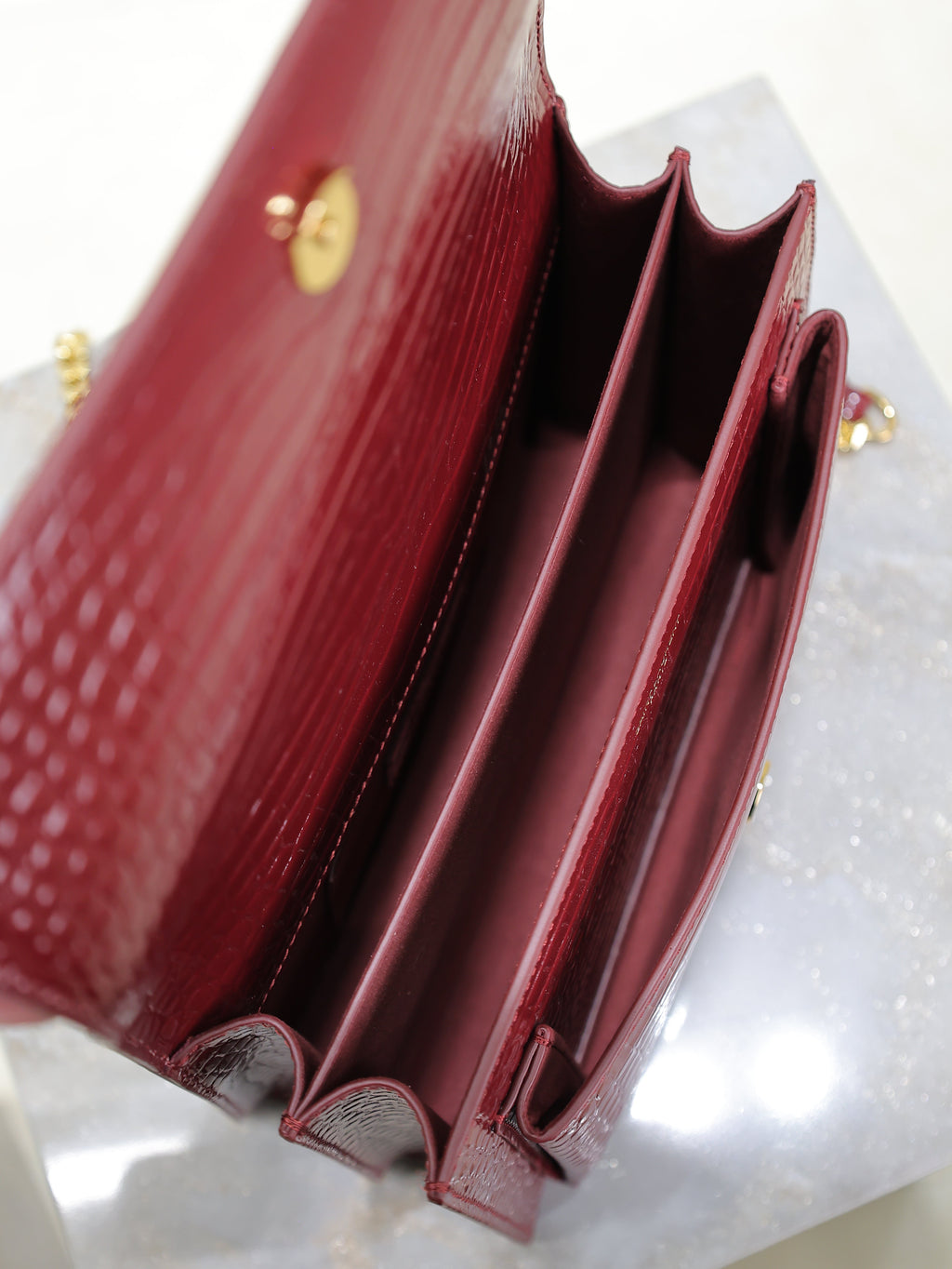 SAINT LAURENT YSL 25S SUNSET MEDIUM 22 IN CRIMSON RED CROCODILE-EMBOSSED CALFSKIN GOLD HARDWRE