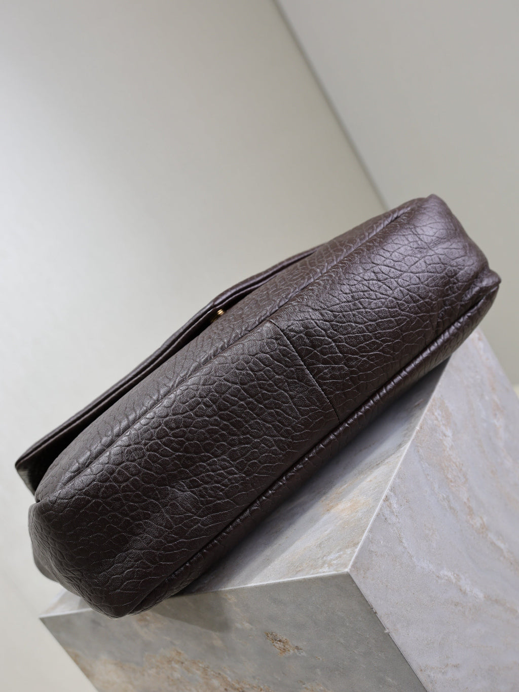 SAINT LAURENT YSL 25S CALYPSO GM 38 IN DARK CHOCOLATE CALFSKIN GOLD HARDWRE
