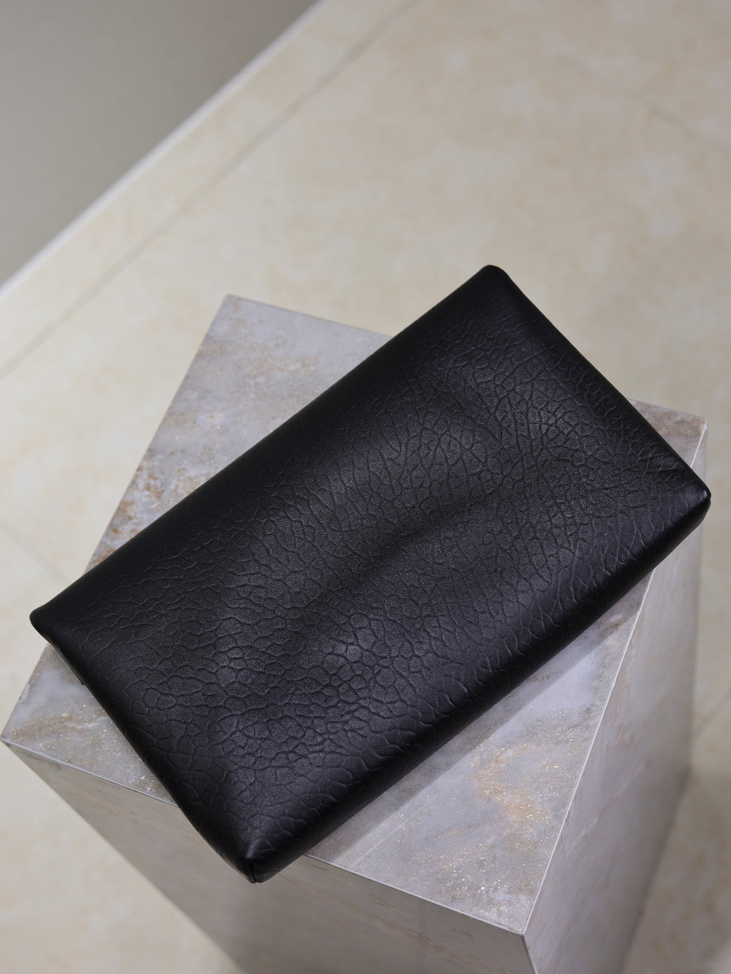 SAINT LAURENT YSL 25S CASSANDRE LARGE ENVELOPE POUCH 29 IN BLACK CALFSKIN GRAY HARDWRE