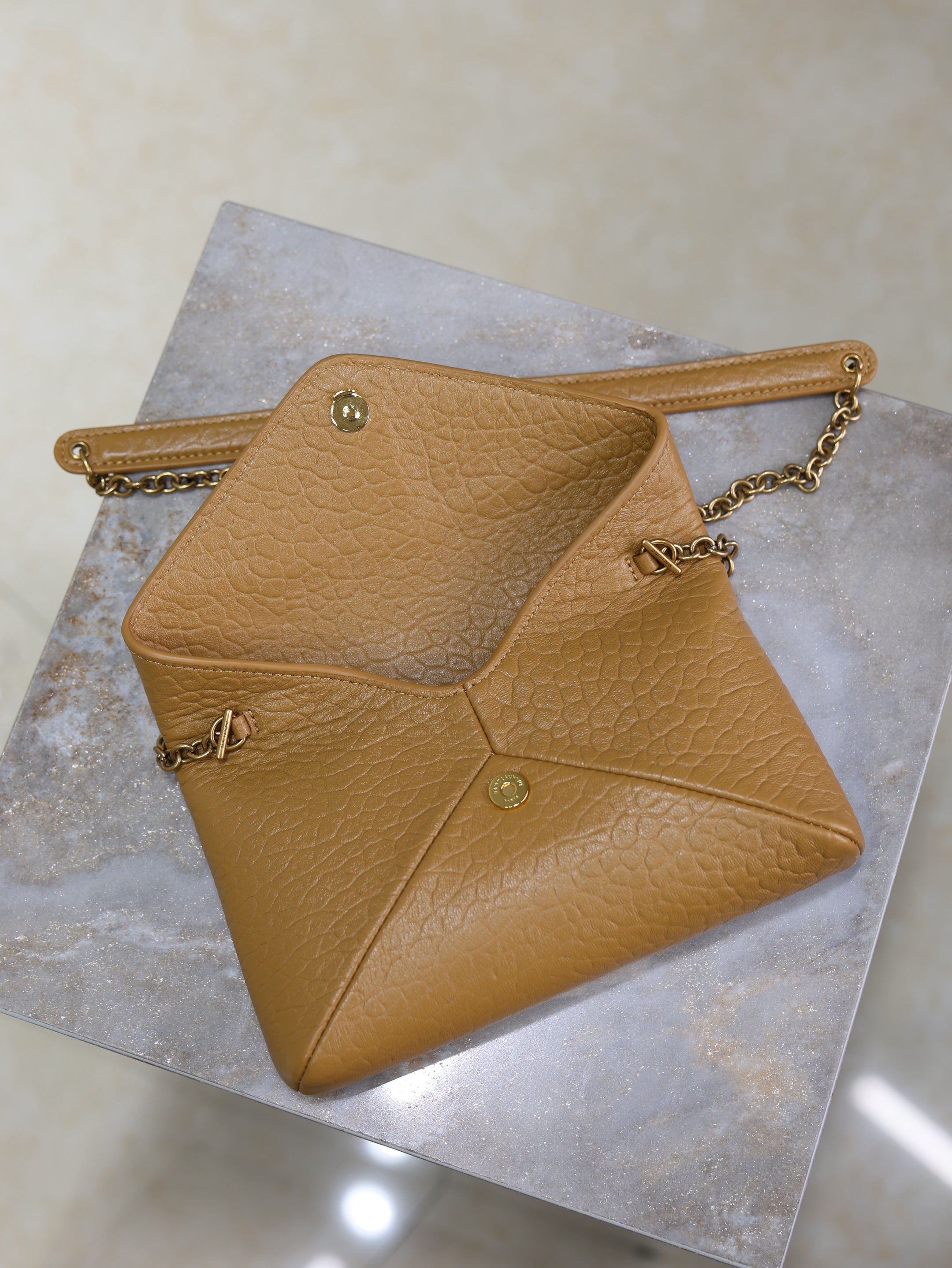 SAINT LAURENT YSL 25S CALYPSO MINI 19 IN CARAMEL LAMBSKIN GOLD HARDWARE