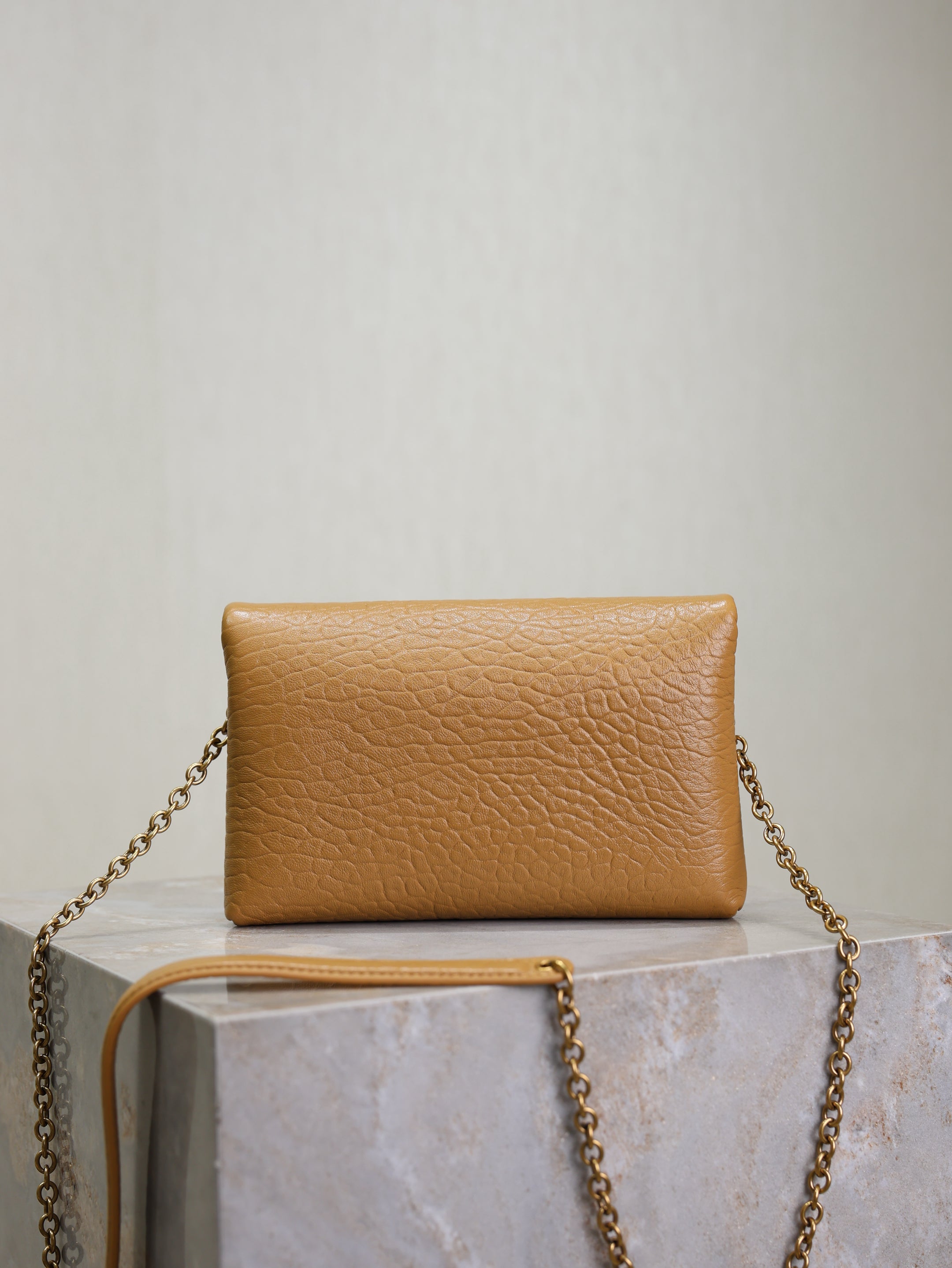 SAINT LAURENT YSL 25S CALYPSO MINI 19 IN CARAMEL LAMBSKIN GOLD HARDWARE