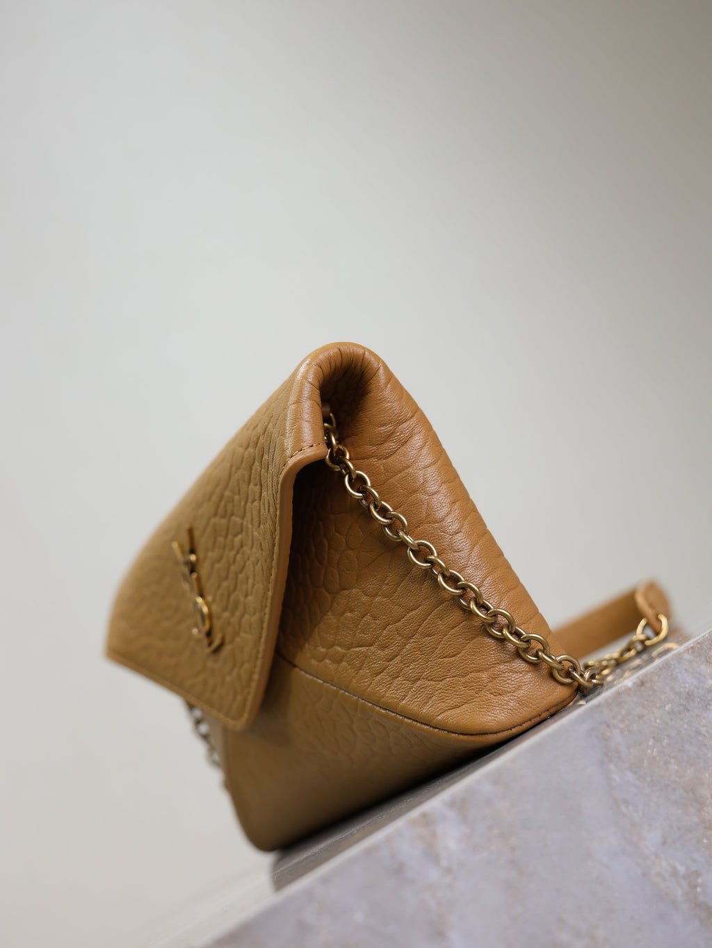 SAINT LAURENT YSL 25S CALYPSO MINI 19 IN CARAMEL LAMBSKIN GOLD HARDWARE