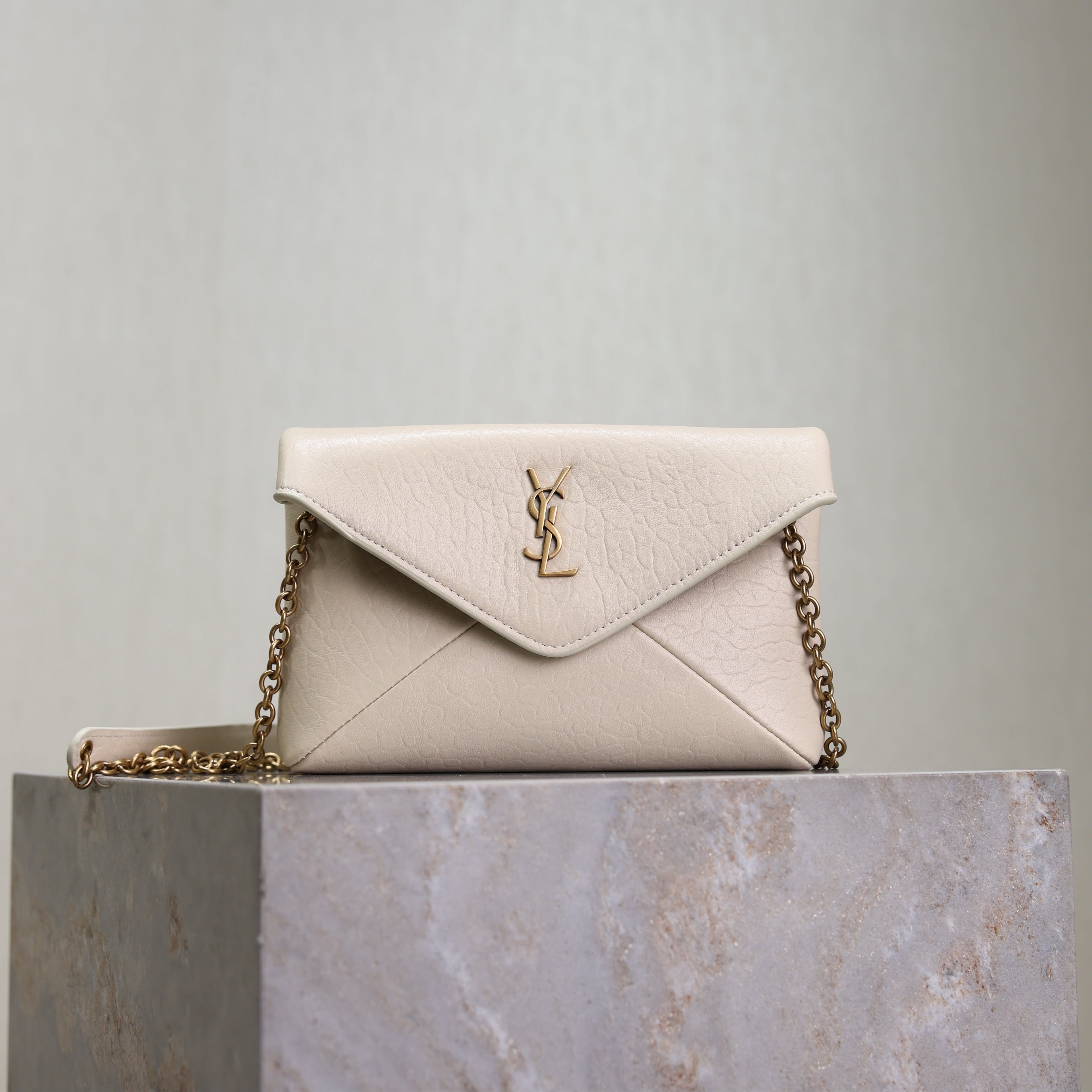SAINT LAURENT YSL 25S CALYPSO MINI 19 IN BLANC VINTAGE LAMBSKIN GOLD HARDWRE