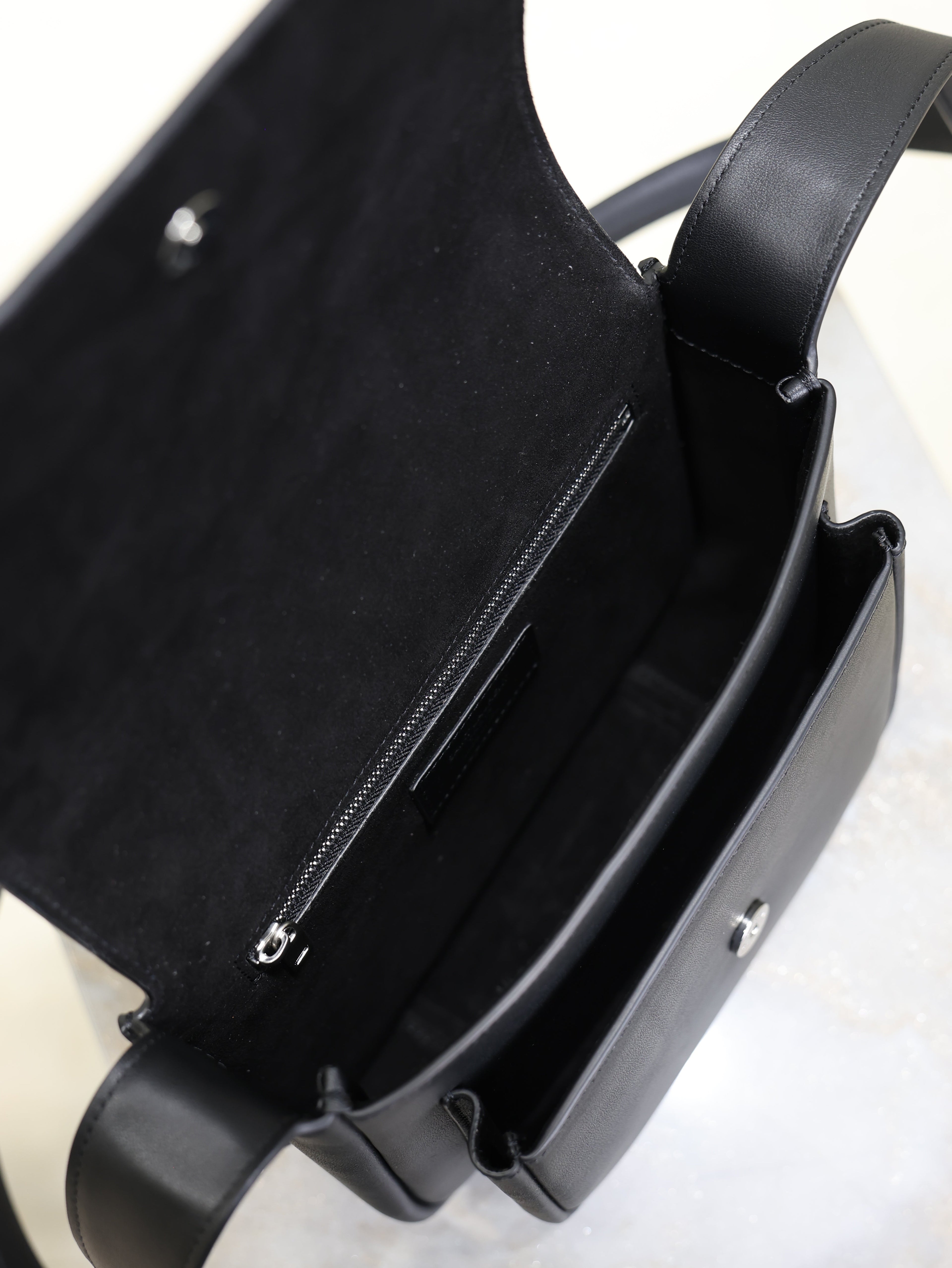 SAINT LAURENT YSL 25S NIKI BABY 22 IN BLACK CALFSKIN
