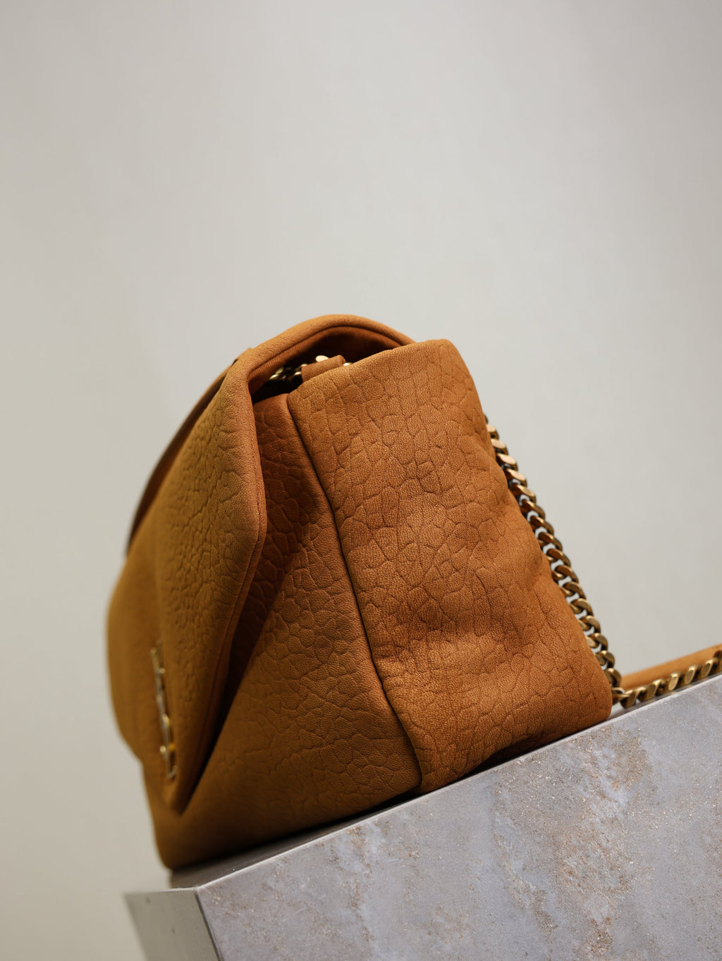 SAINT LAURENT YSL 25S CALYPSO GM 38 IN BURNT ORANGE GRAINED CALFSKIN GOLD HARDWRE