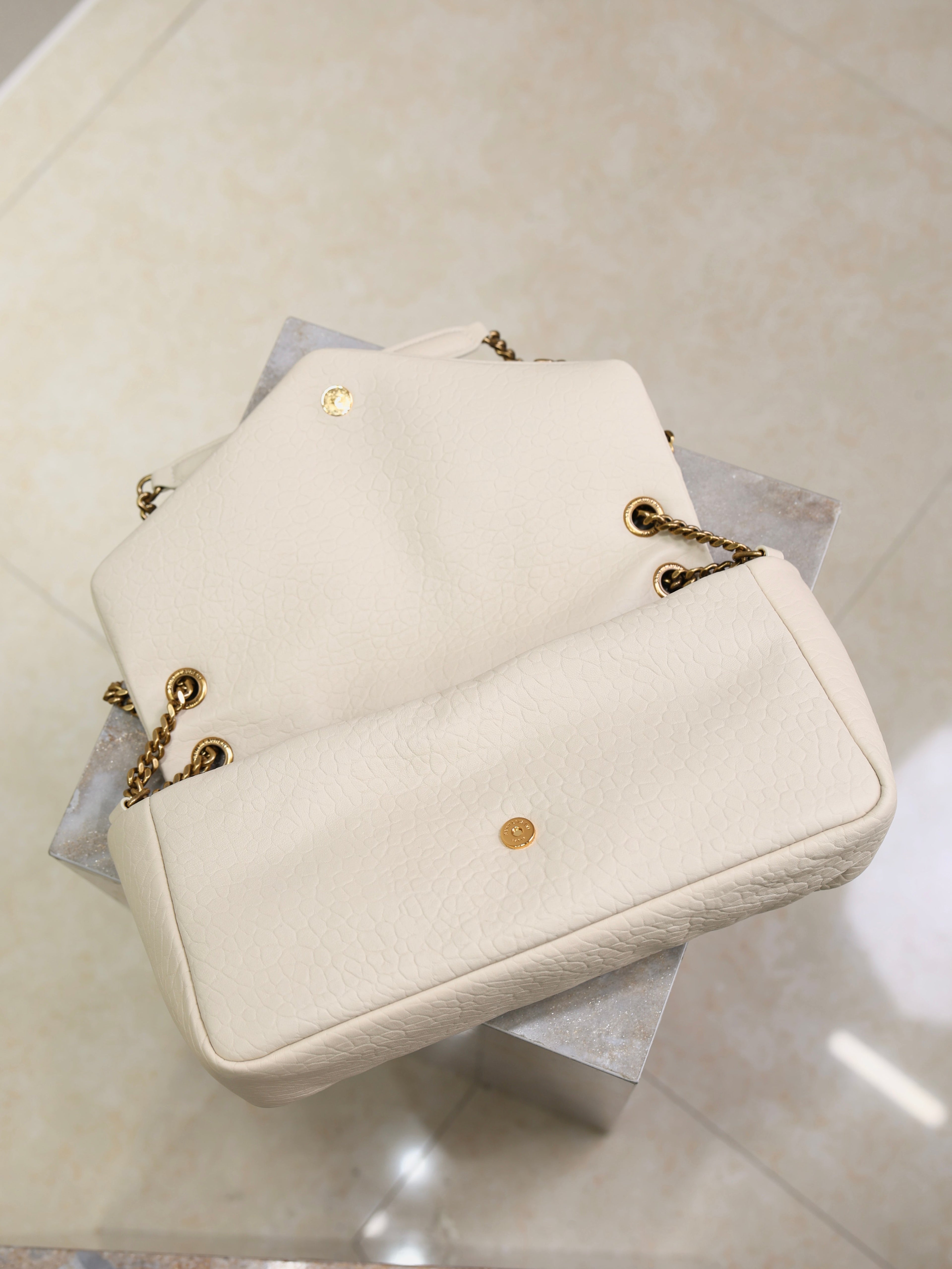 SAINT LAURENT YSL 25S CALYPSO 30 IN IVORY GRAINED CALFSKIN GOLD HARDWARE