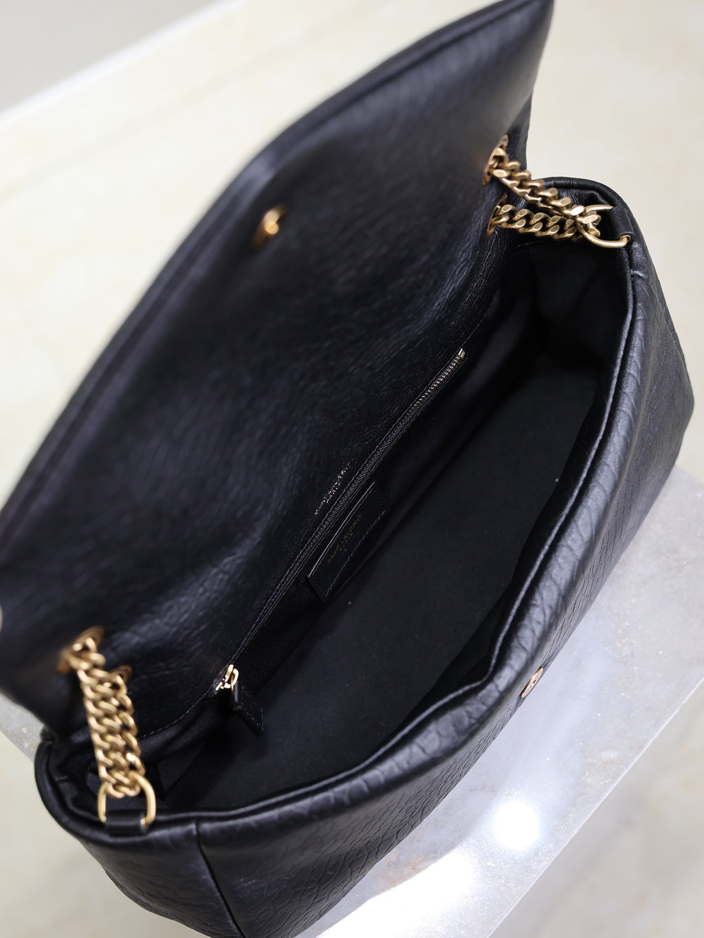 SAINT LAURENT YSL 25S CALYPSO 30 IN BLACK GRAINED CALFSKIN GOLD HARDWARE
